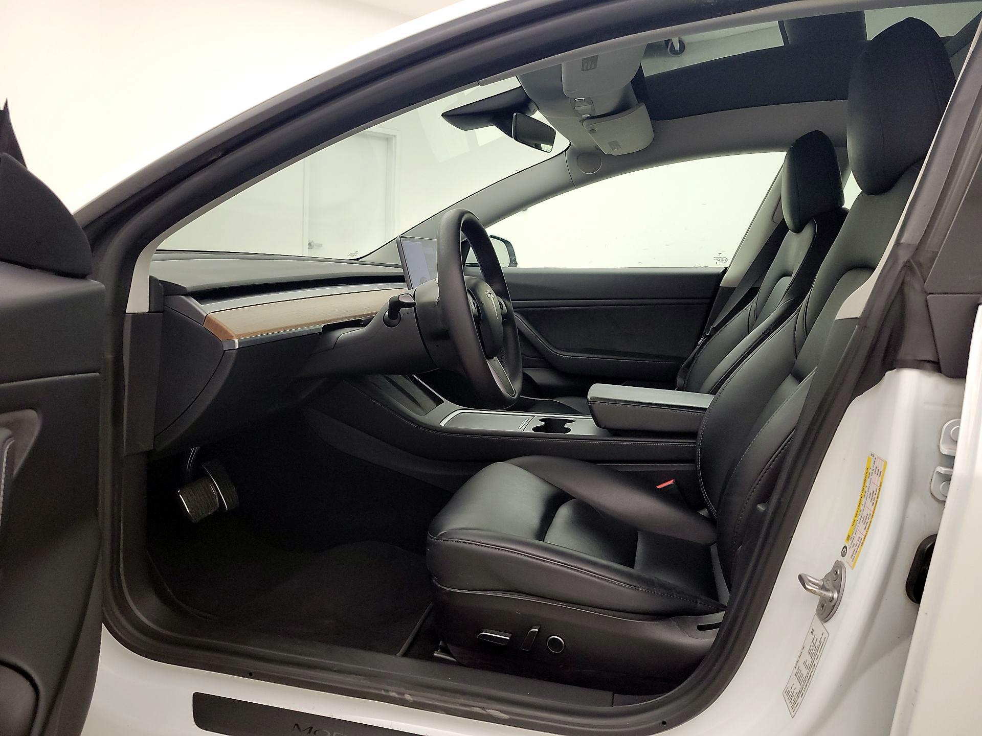 Thumbnail: 2021 Tesla Model 3 - 11