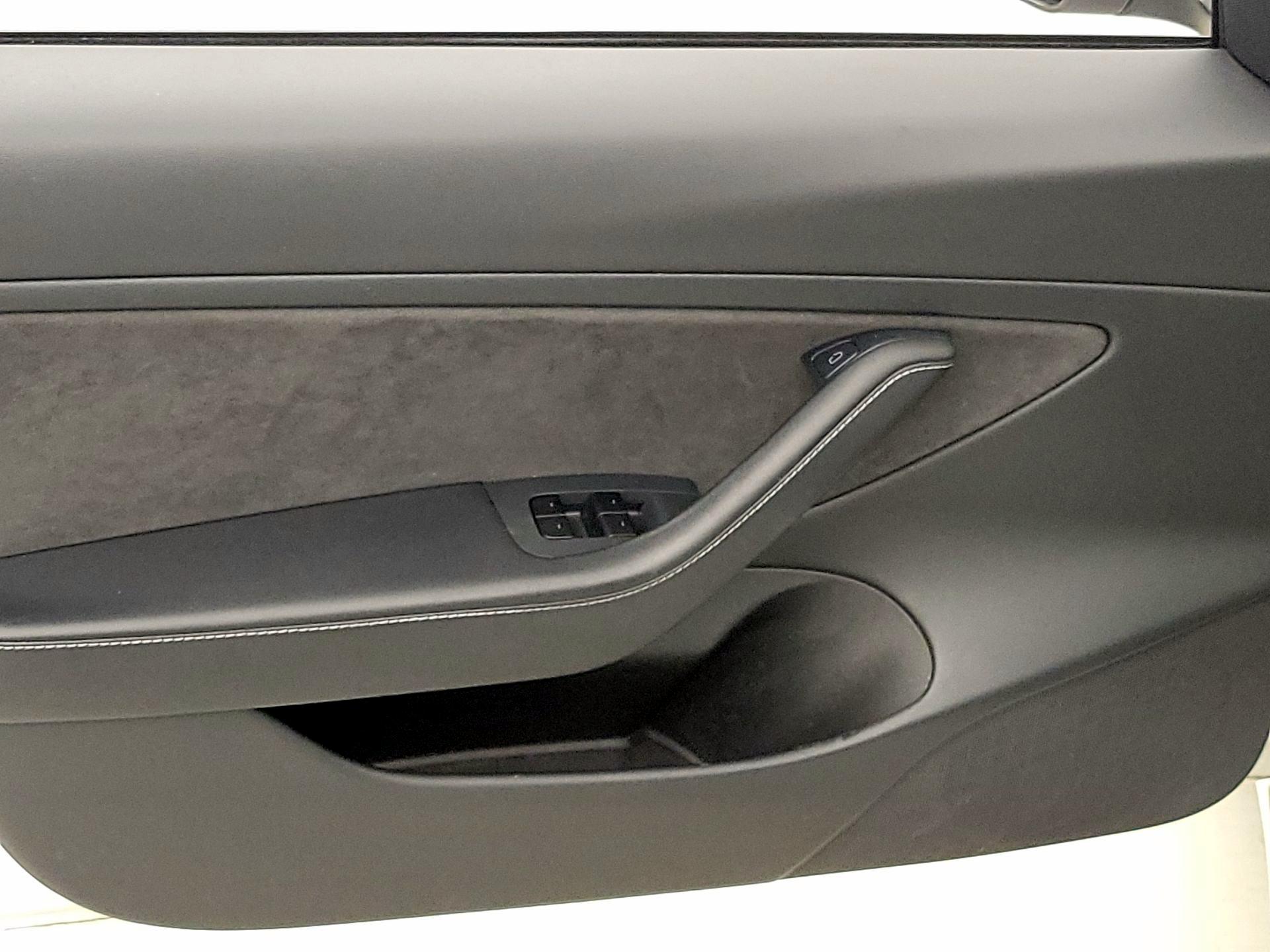 Thumbnail: 2021 Tesla Model 3 - 12