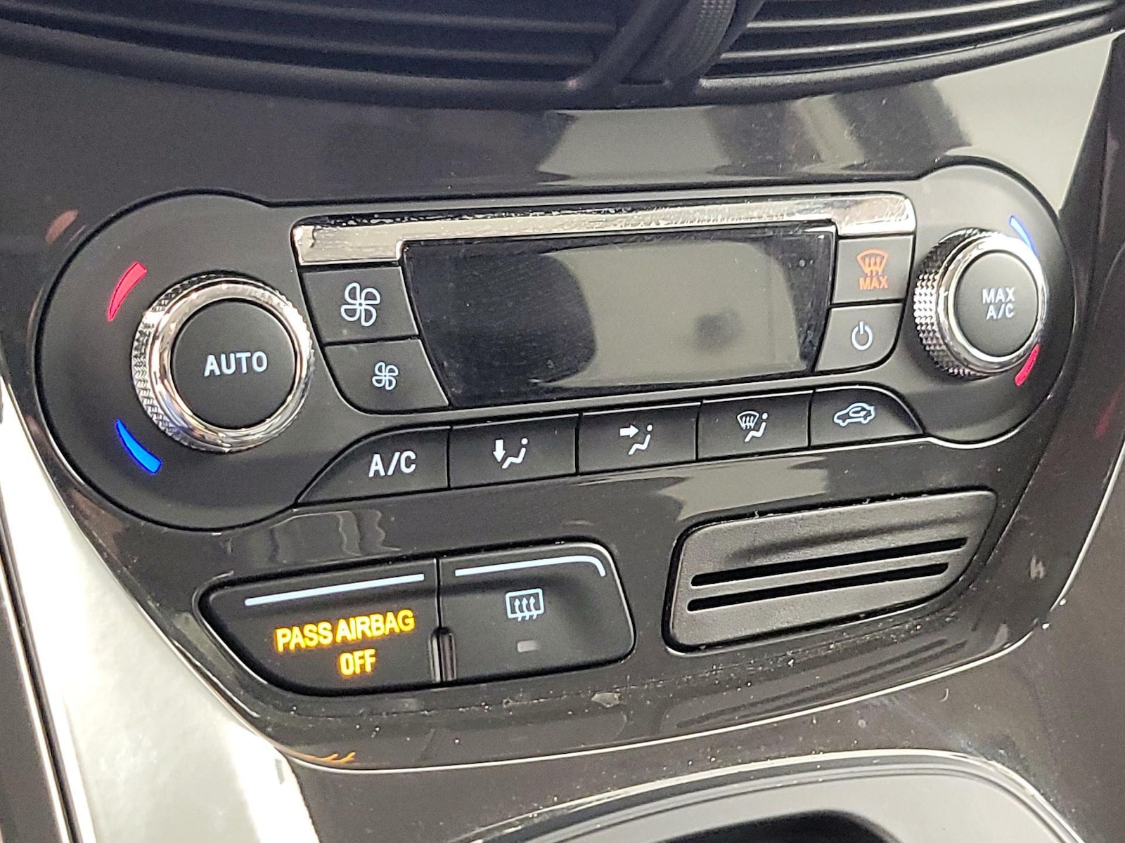 2016 Ford Escape Titanium - Photo 18