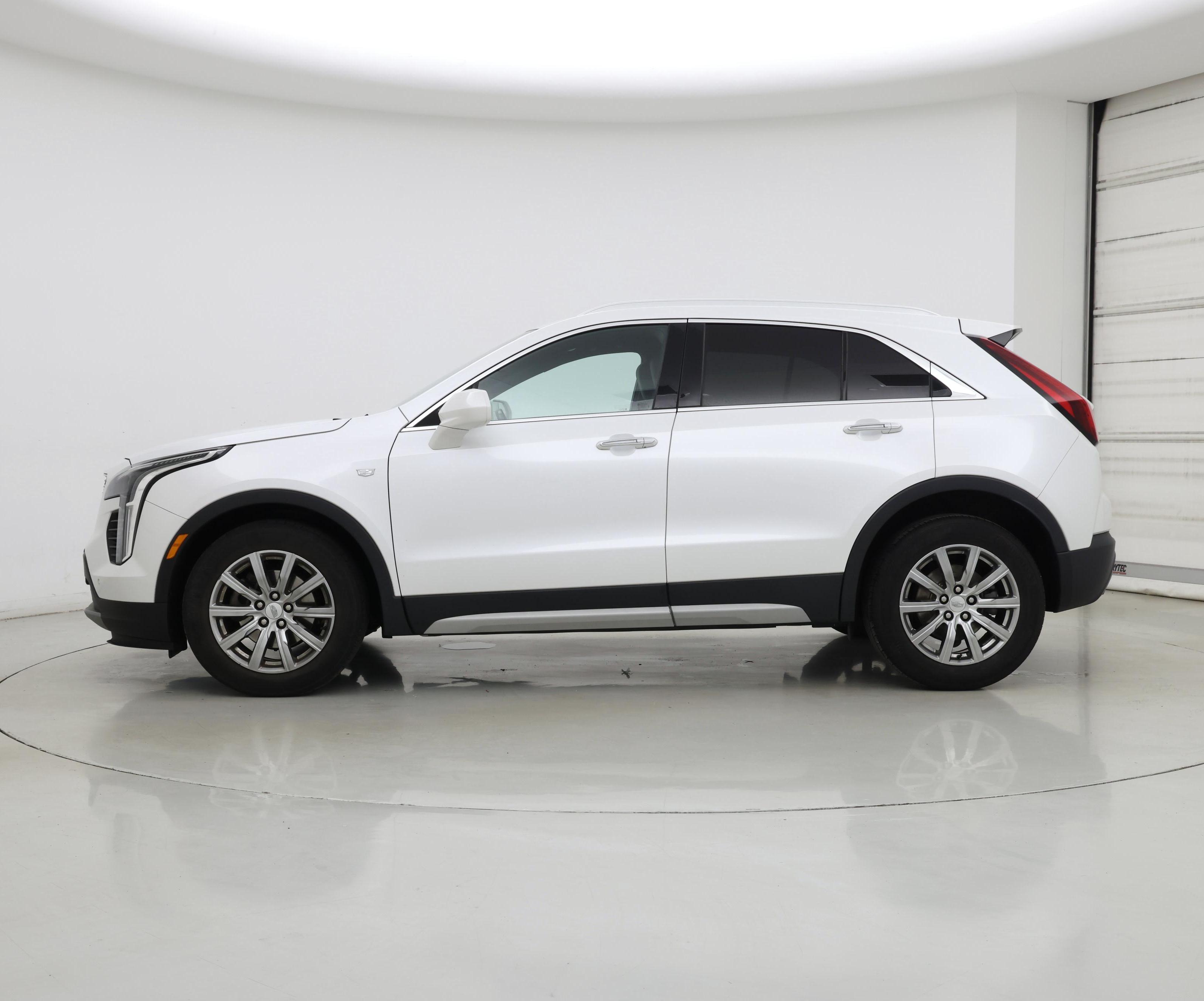 Thumbnail: 2019 Cadillac XT4 - 3