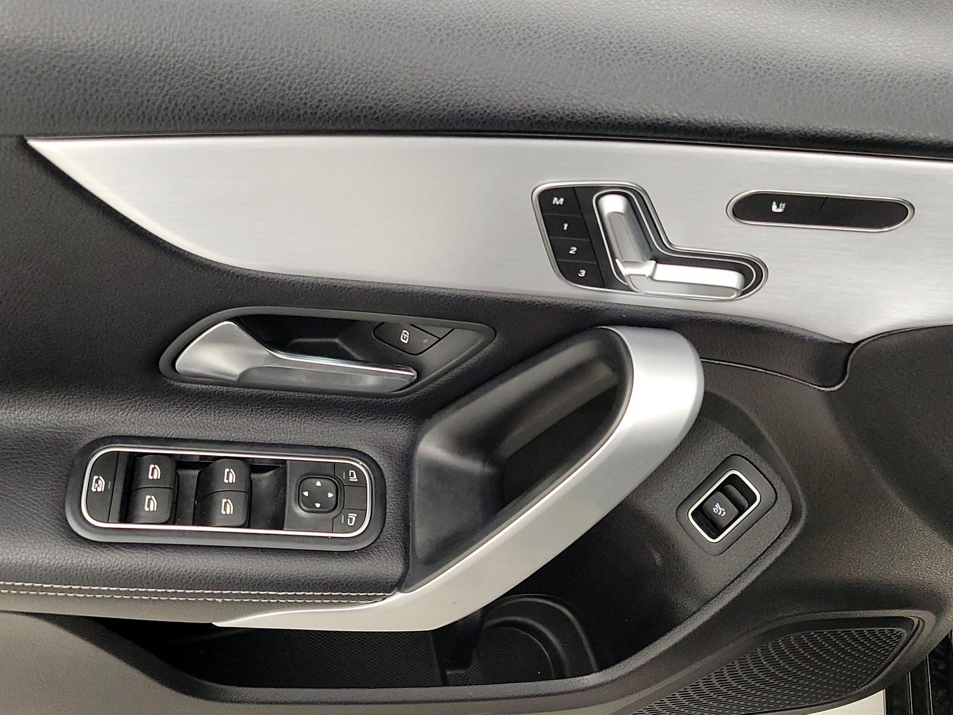 Thumbnail: 2019 Mercedes-Benz A-Class - 12