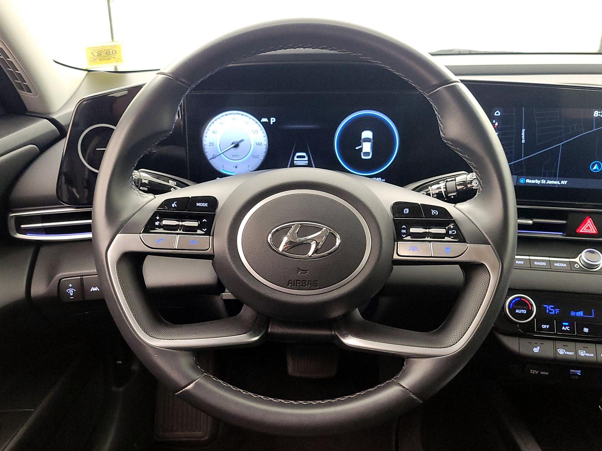 Thumbnail: 2023 Hyundai Elantra - 10