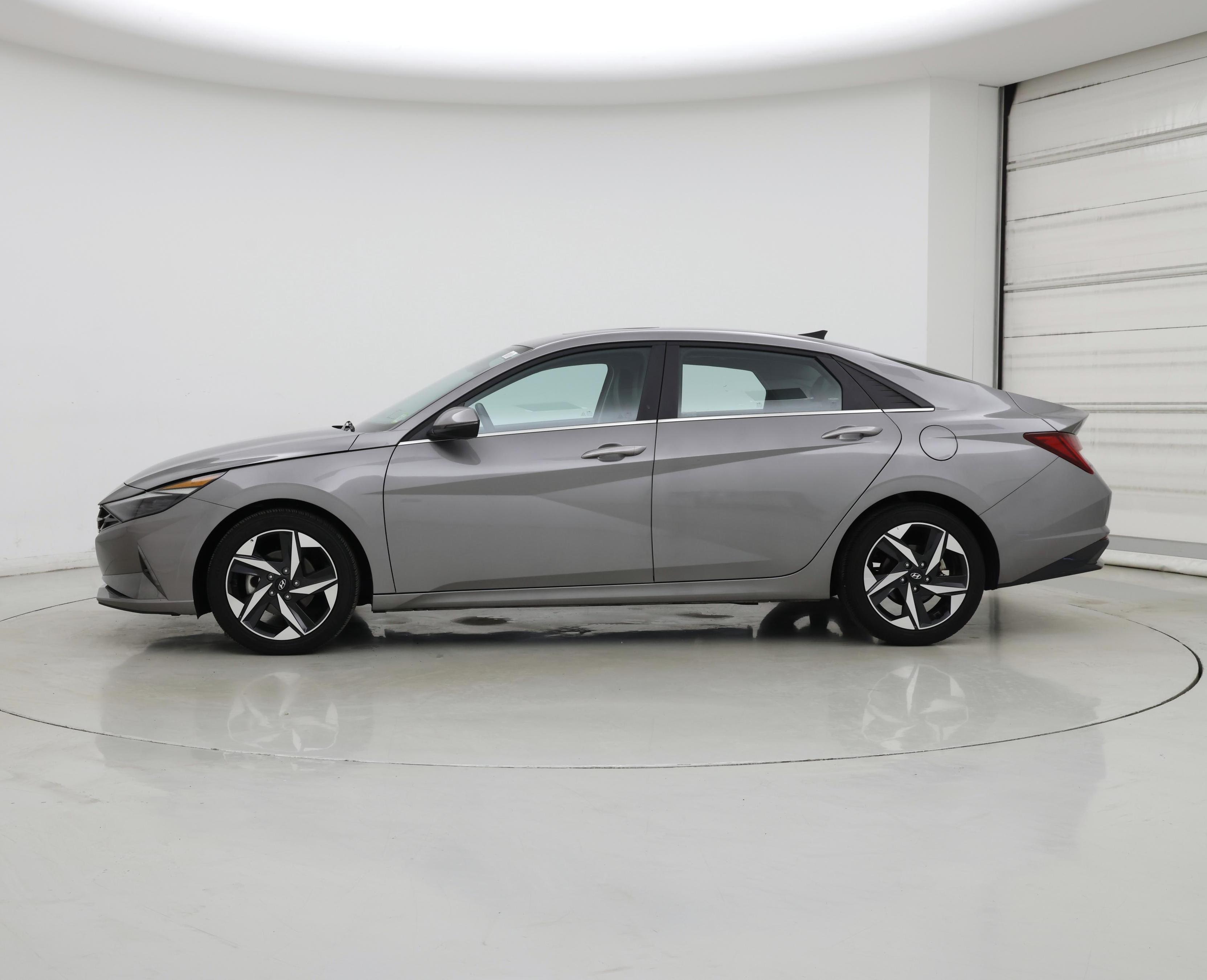 Thumbnail: 2023 Hyundai Elantra - 3