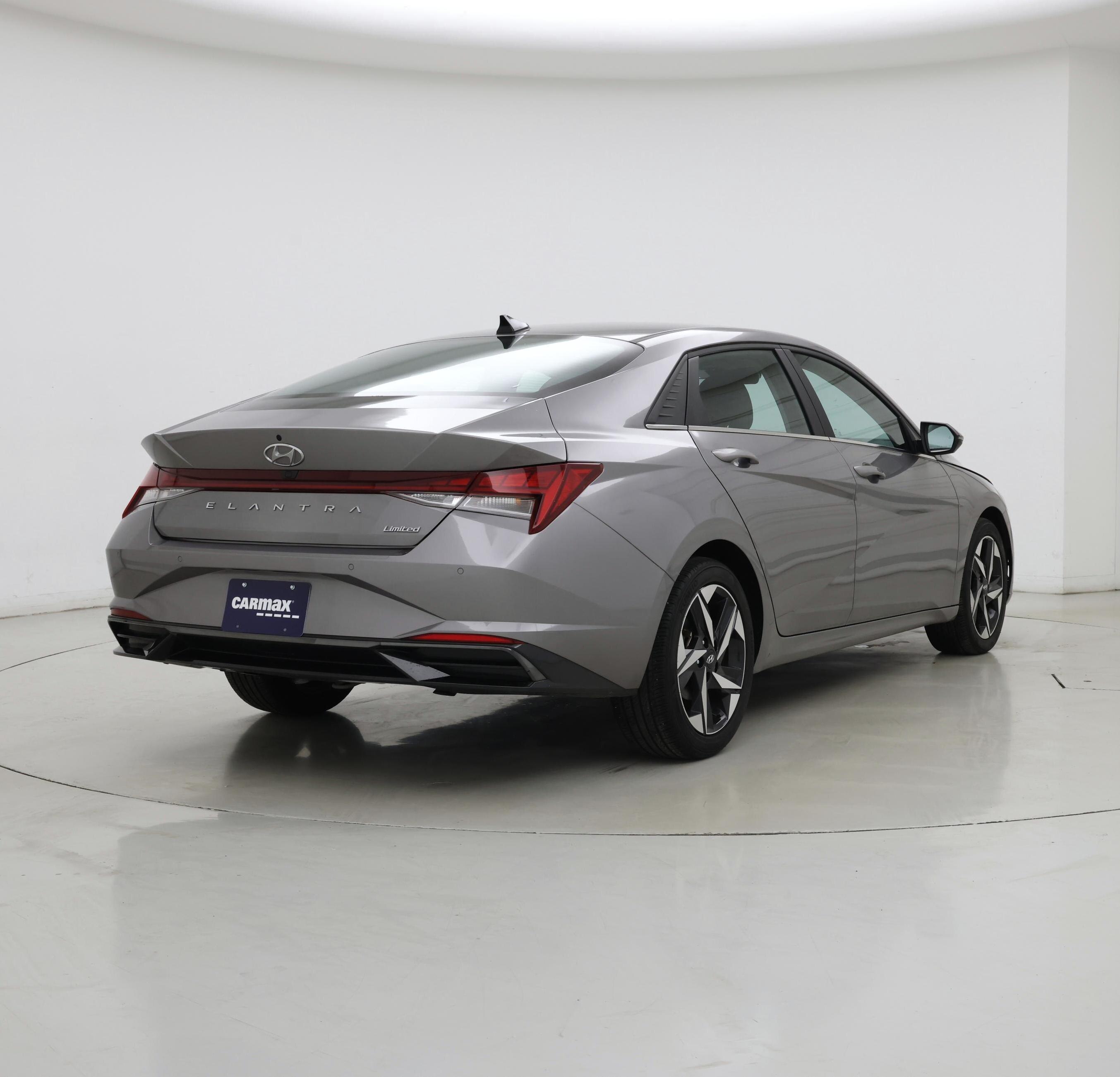 Thumbnail: 2023 Hyundai Elantra - 8