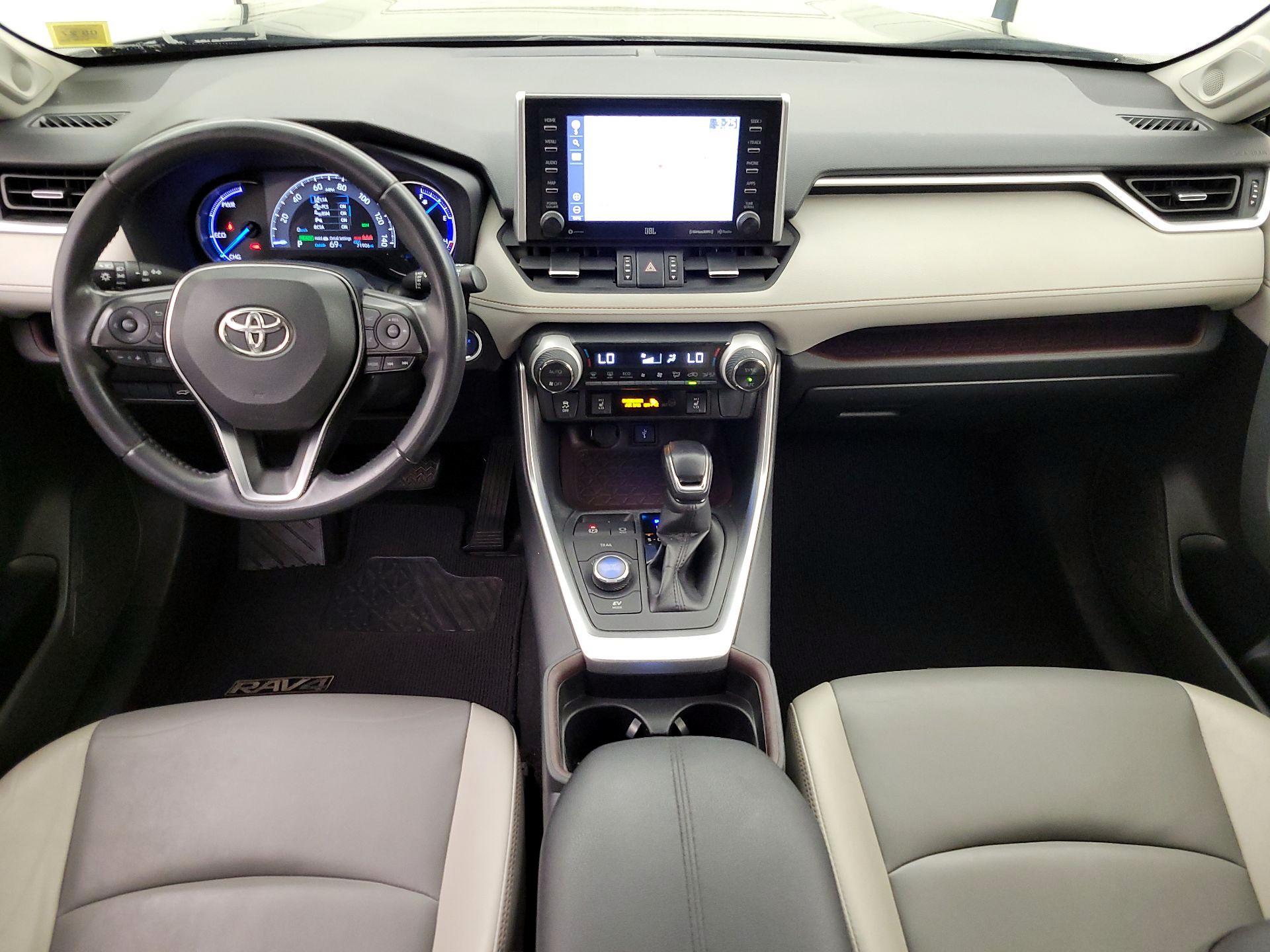 Thumbnail: 2020 Toyota RAV4 - 9