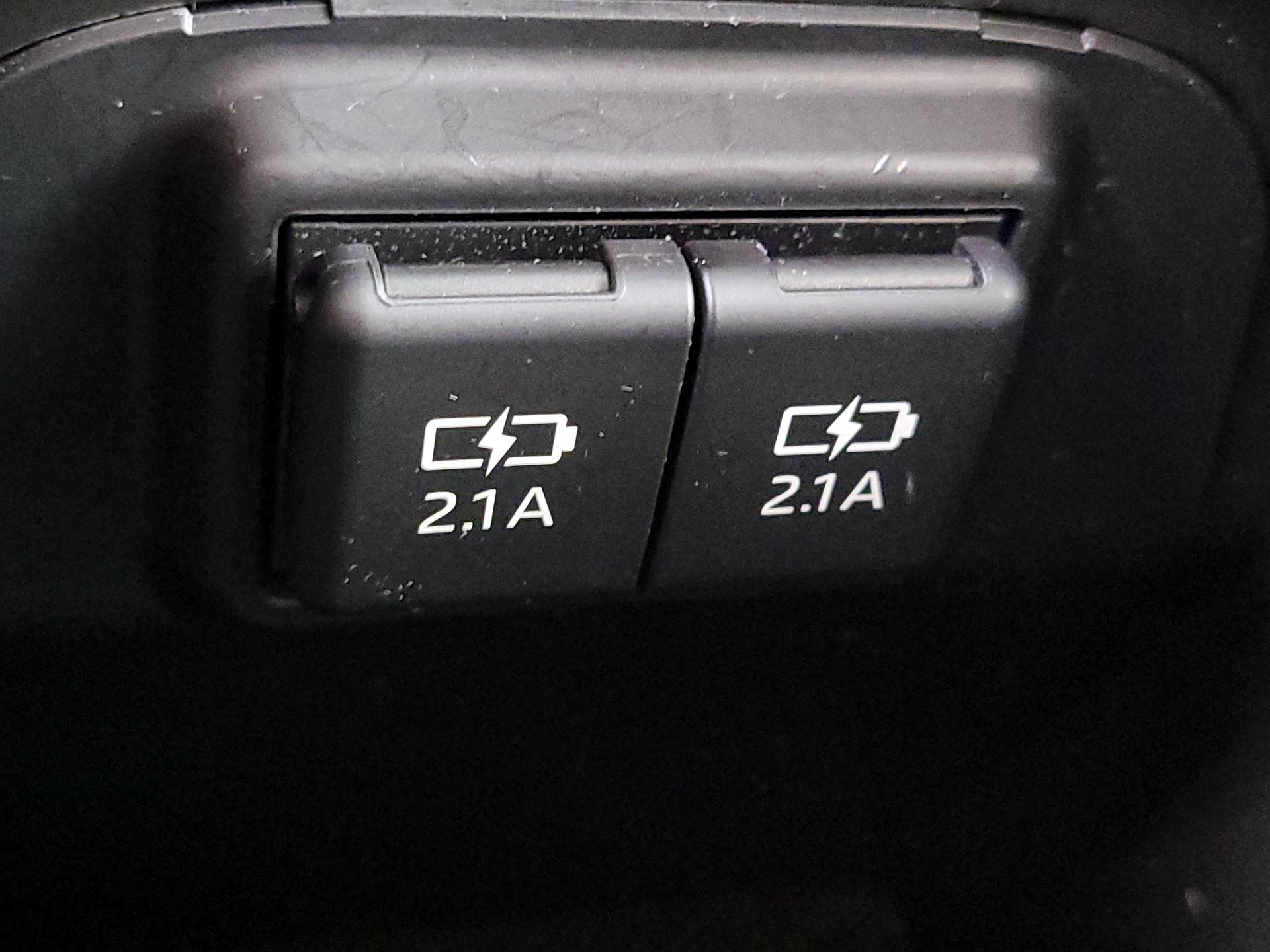 Thumbnail: 2020 Toyota RAV4 - 19