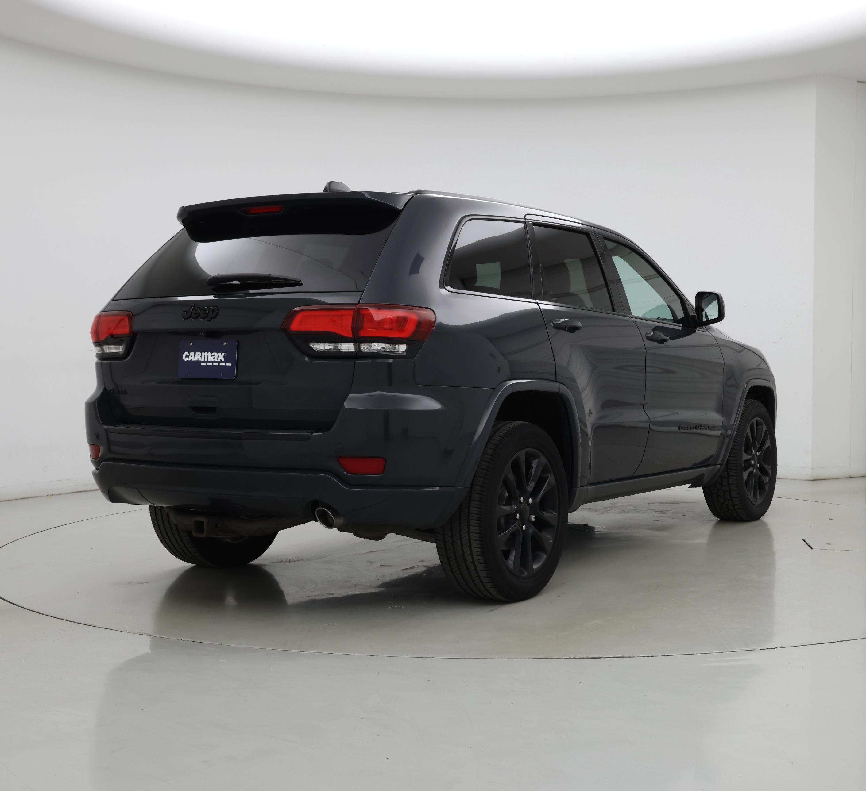 Thumbnail: 2018 Jeep Grand Cherokee - 8