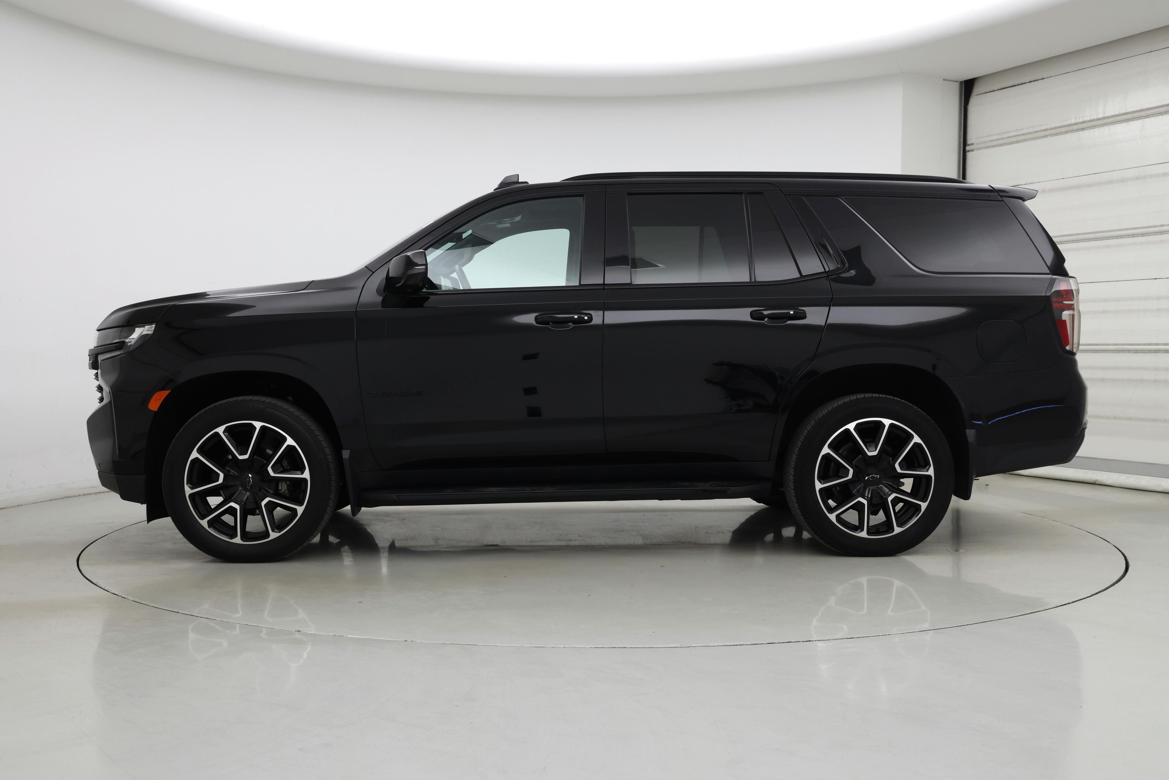 Thumbnail: 2022 Chevrolet Tahoe - 3
