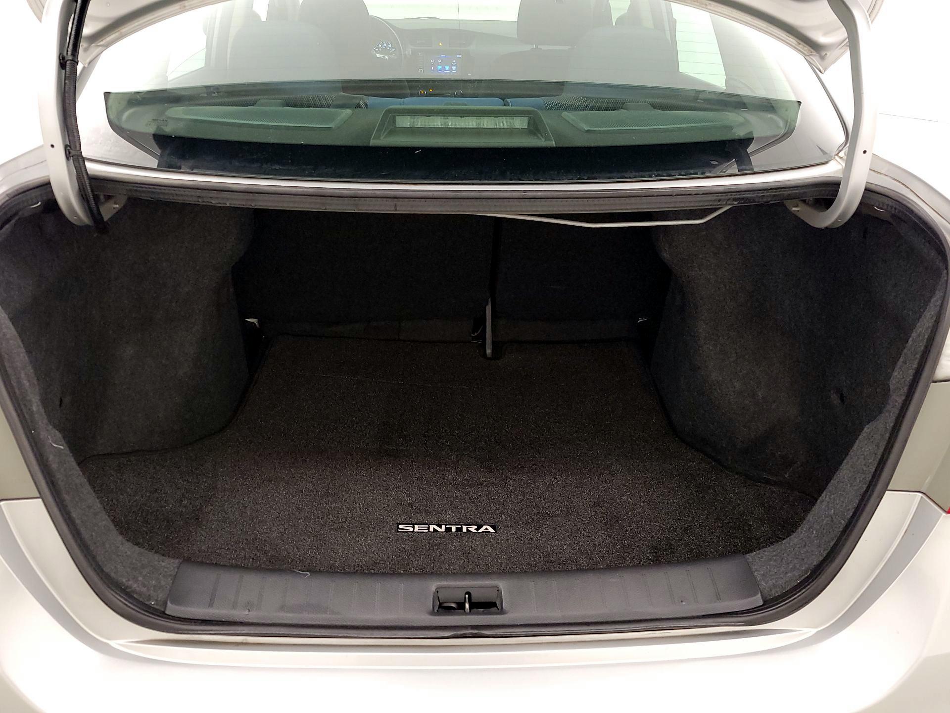 Thumbnail: 2019 Nissan Sentra - 20