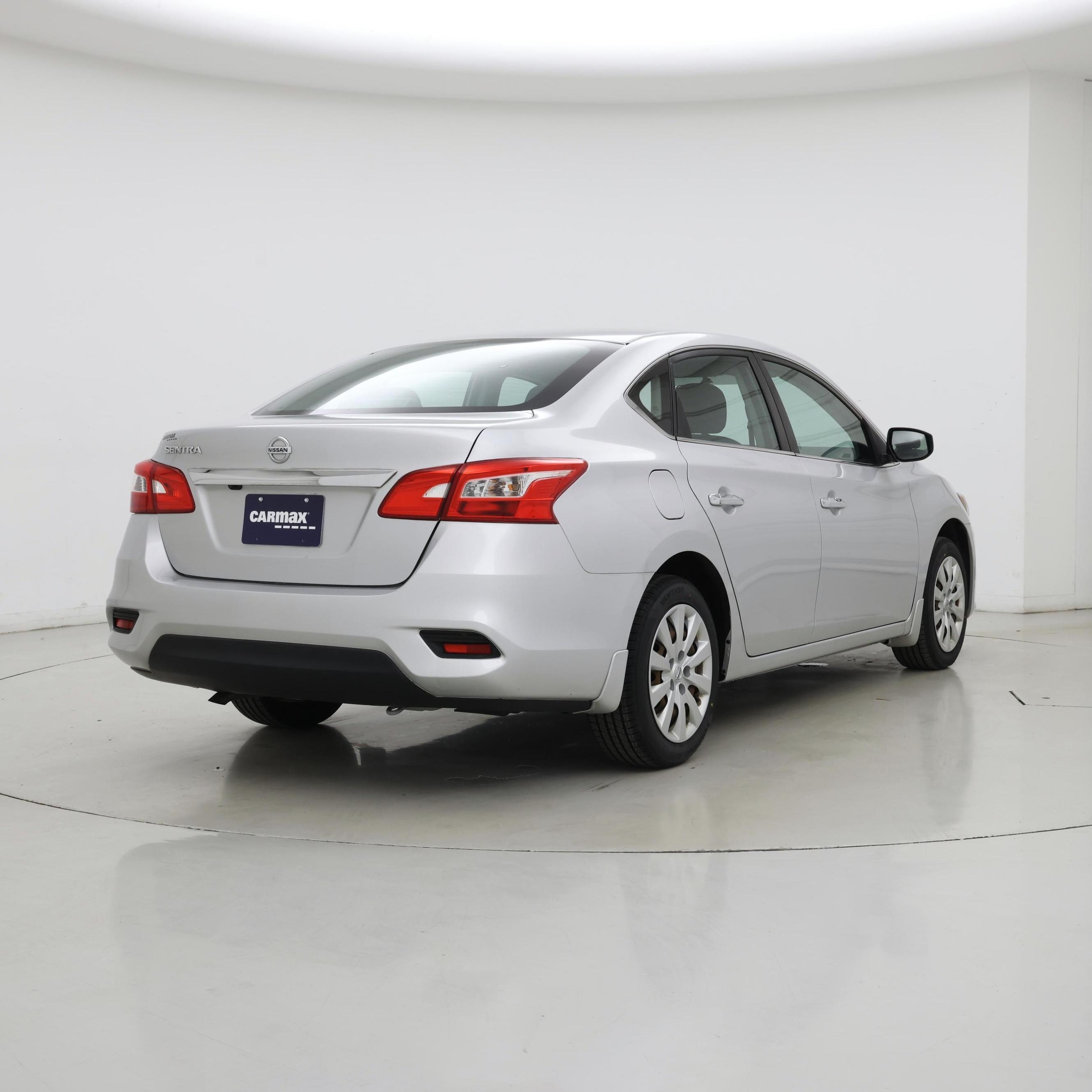 Thumbnail: 2019 Nissan Sentra - 8