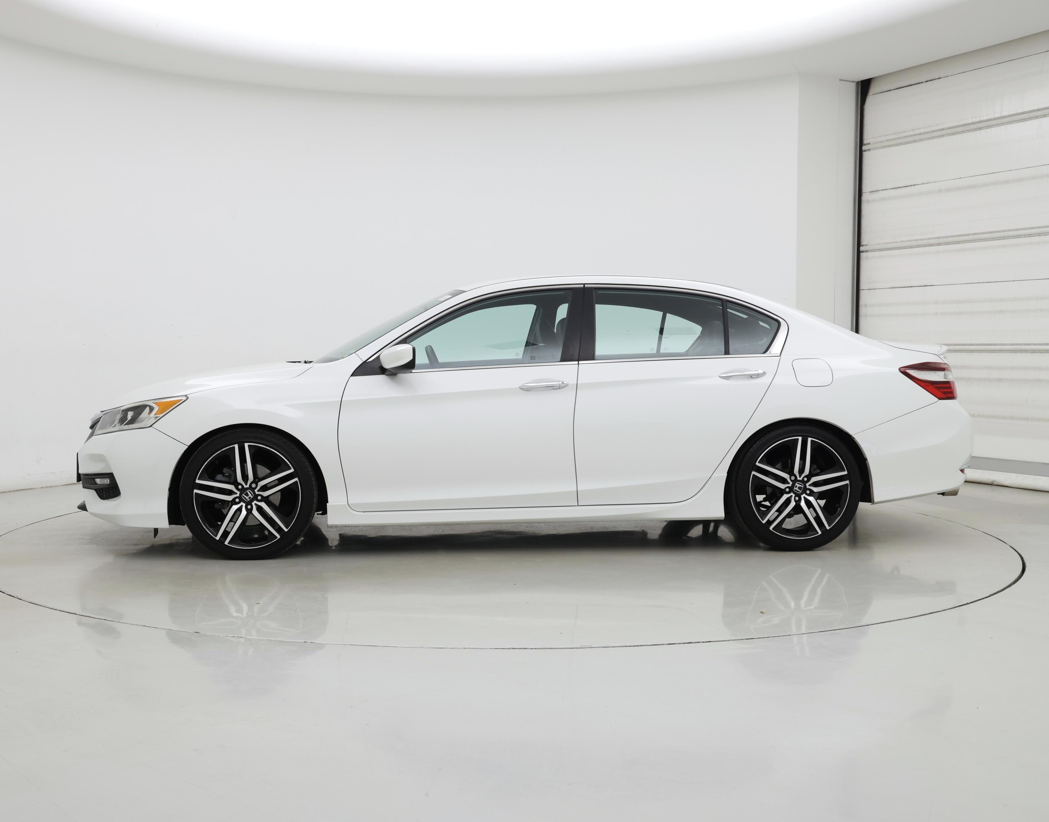 Thumbnail: 2017 Honda Accord - 3