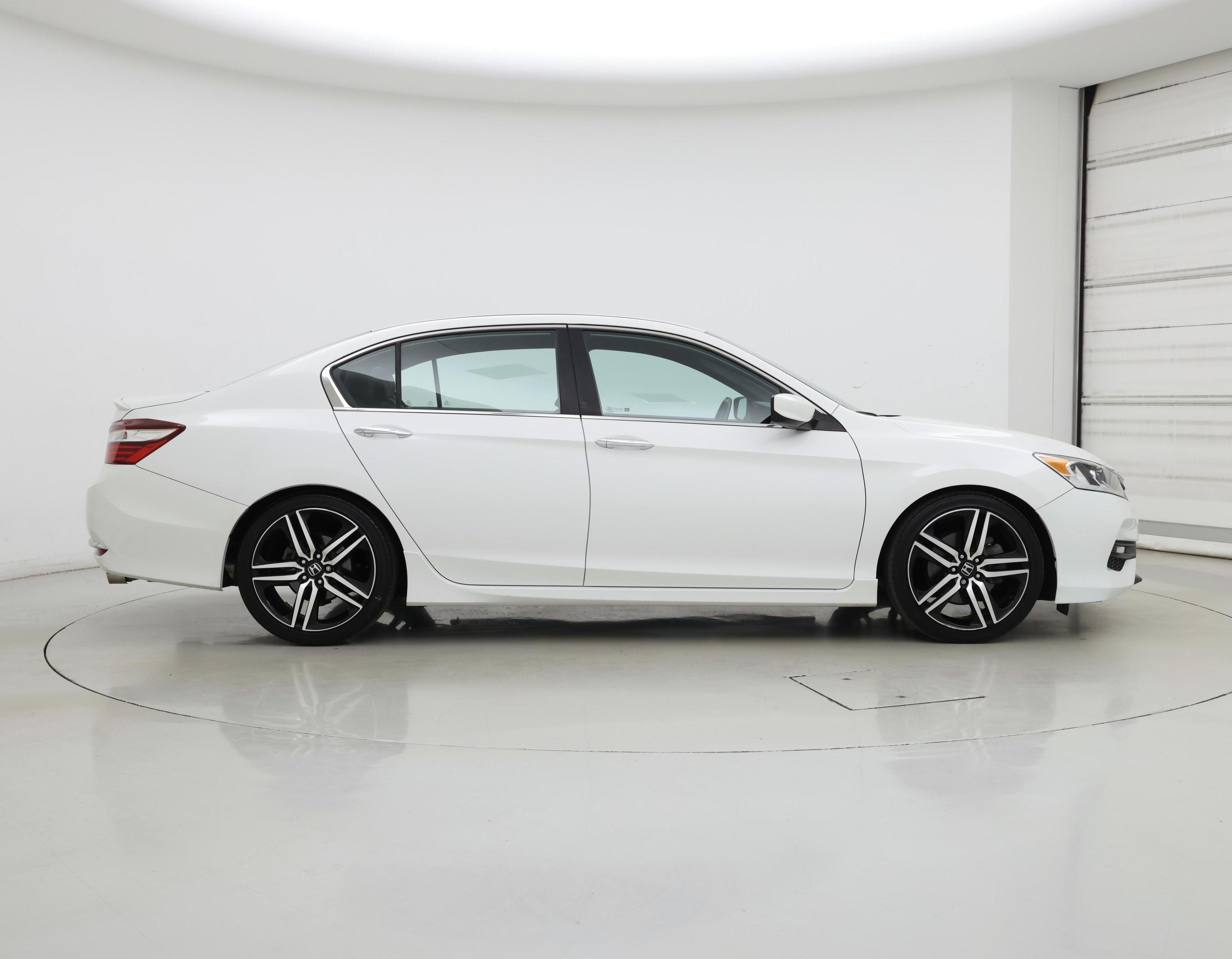 Thumbnail: 2017 Honda Accord - 7