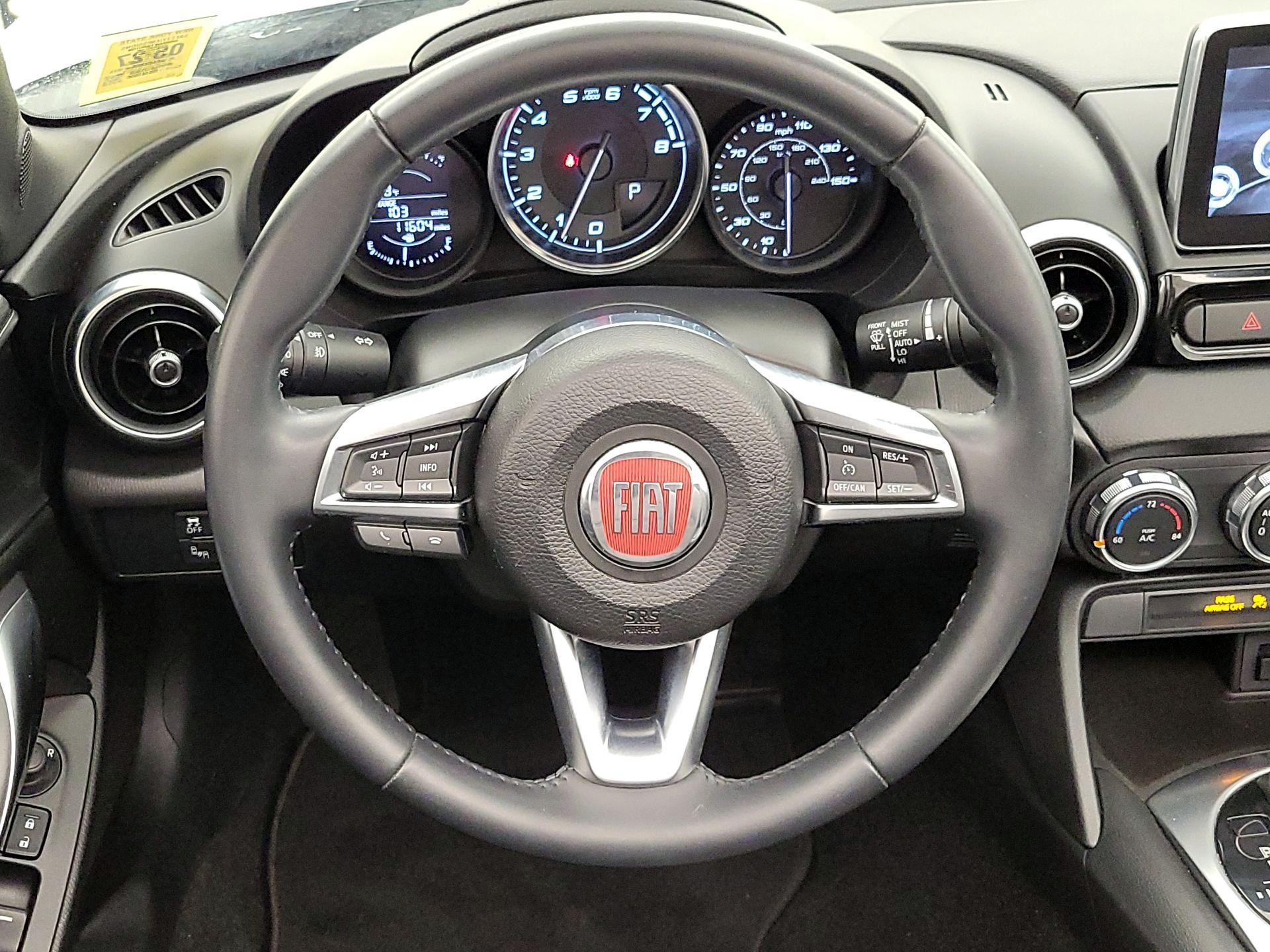 Thumbnail: 2017 Fiat 124 Spider - 10