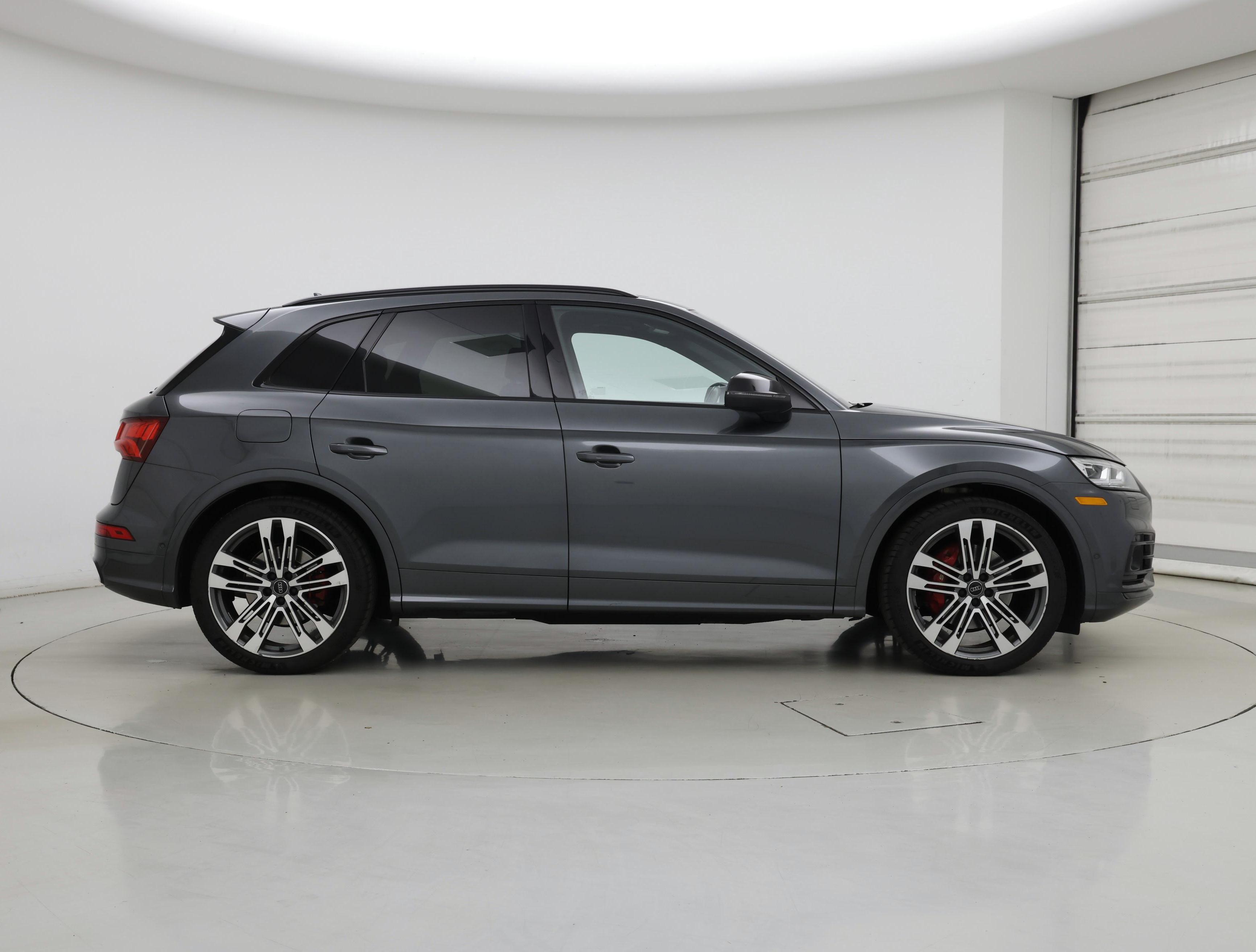 Thumbnail: 2019 Audi SQ5 - 7