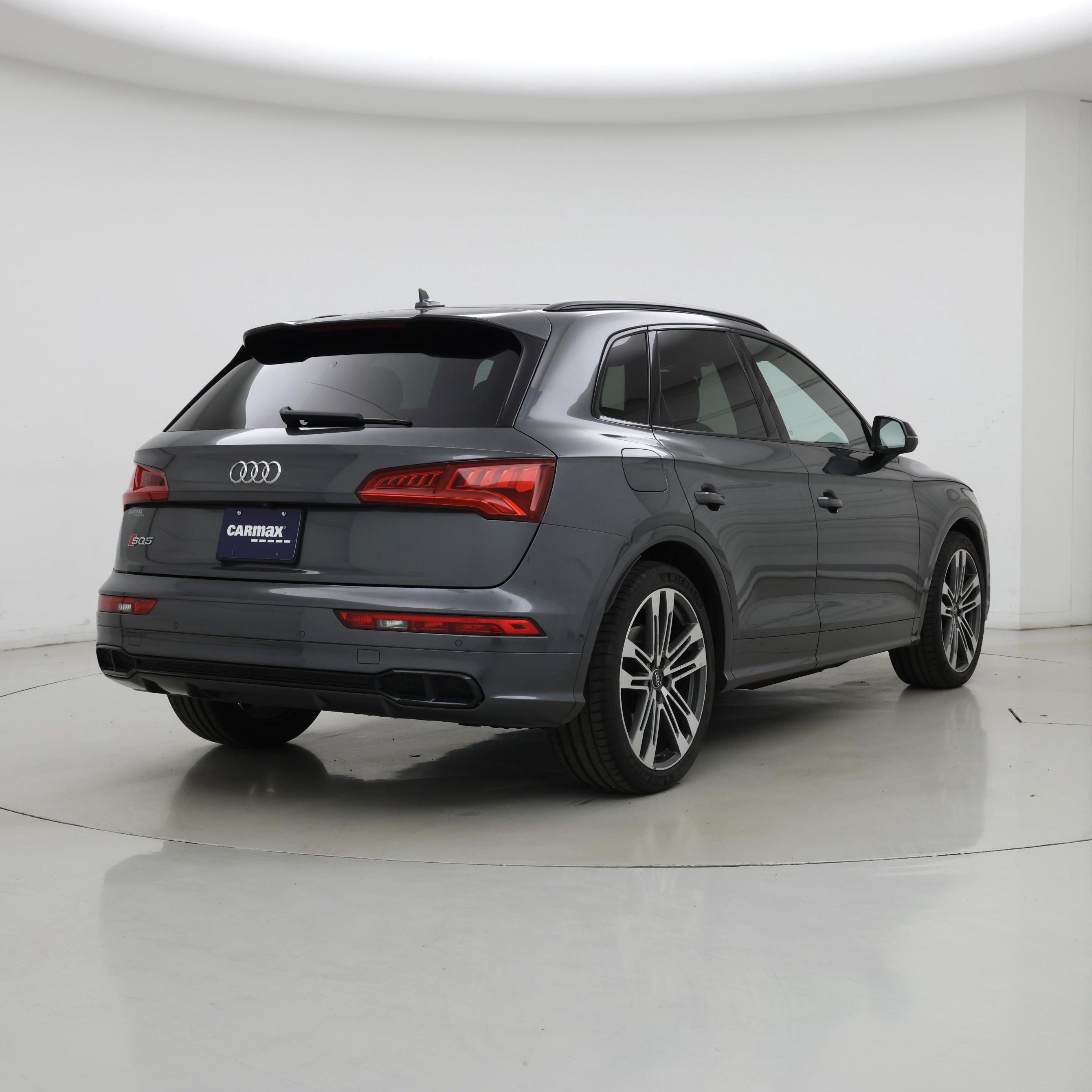 Thumbnail: 2019 Audi SQ5 - 8