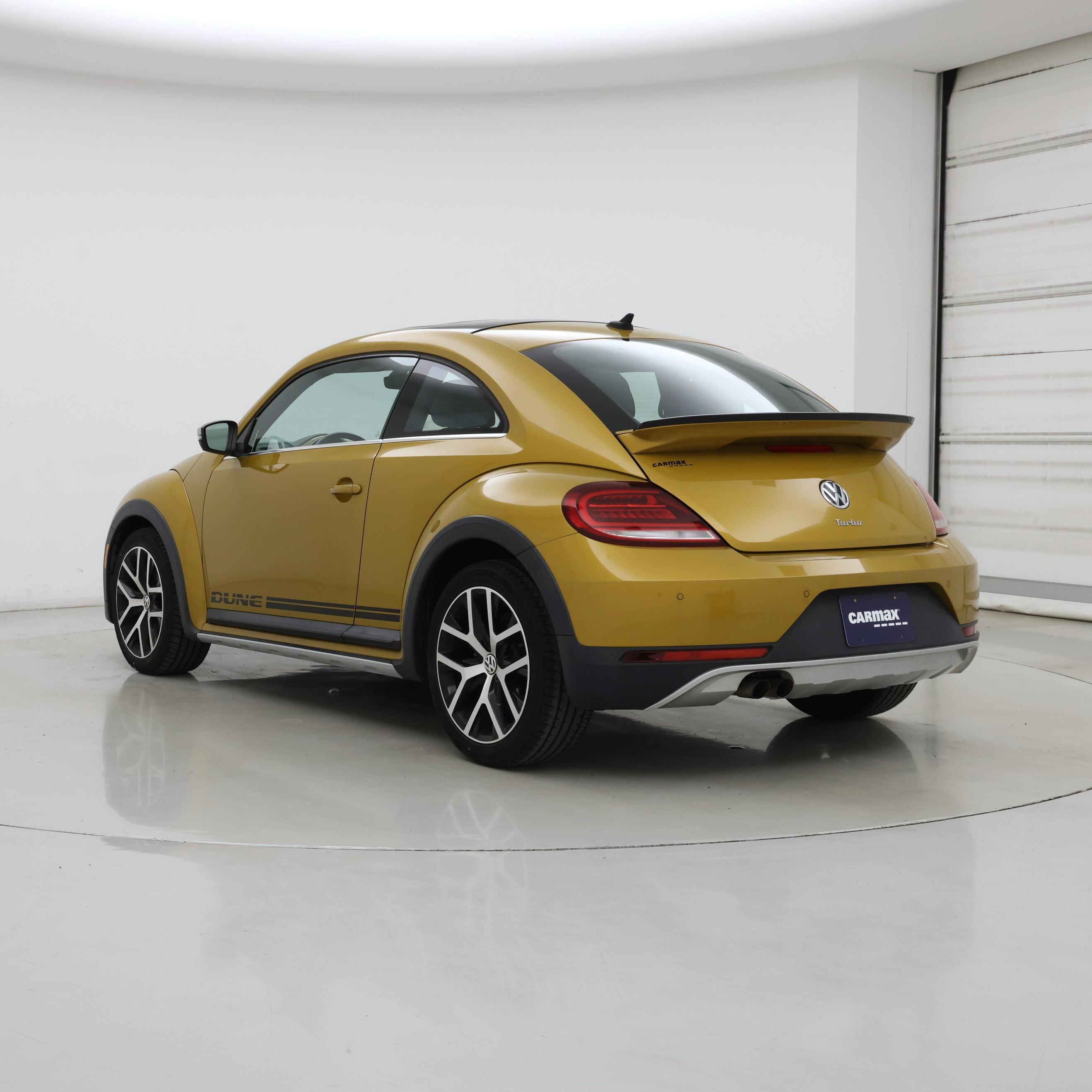 Thumbnail: 2017 Volkswagen Beetle - 2