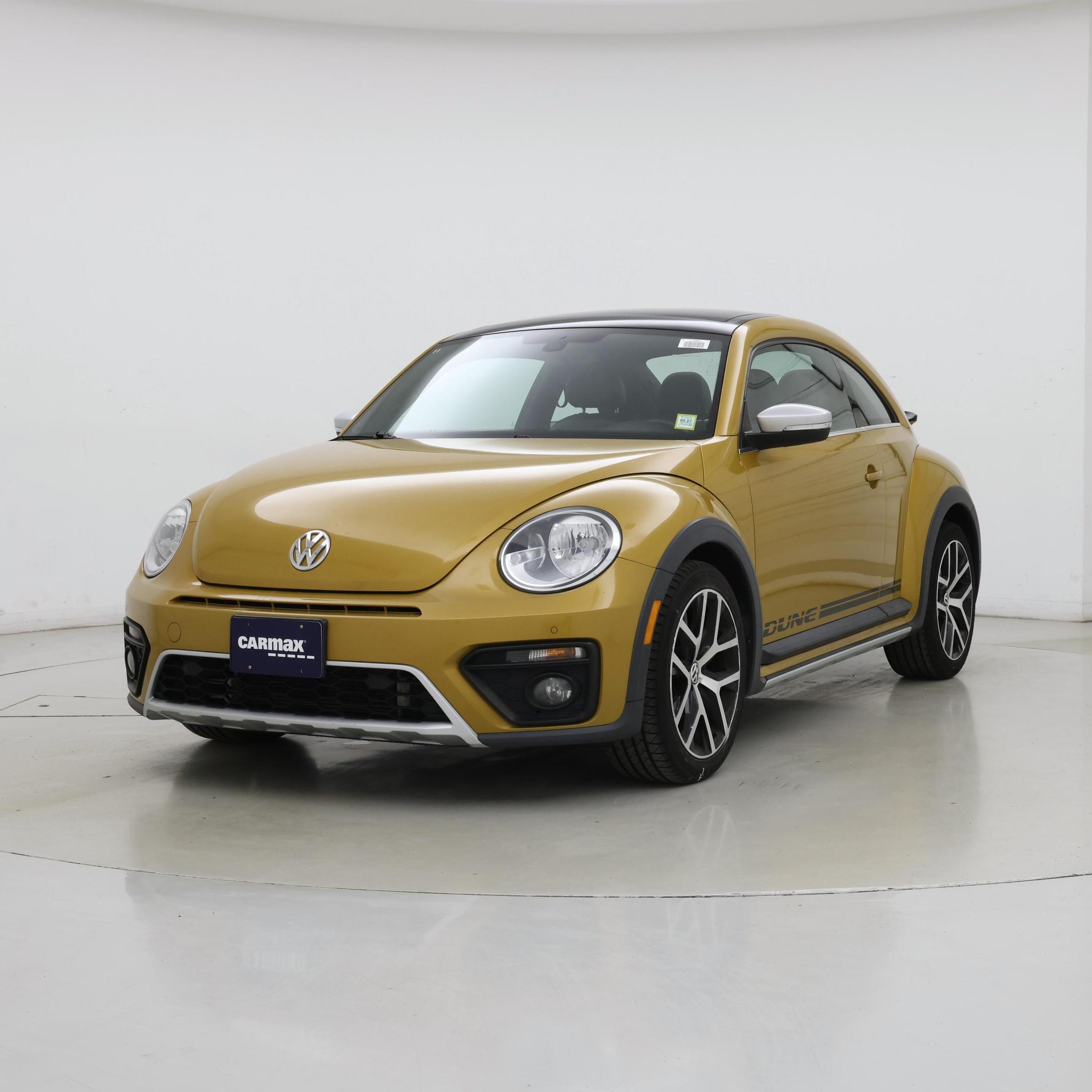 Thumbnail: 2017 Volkswagen Beetle - 4