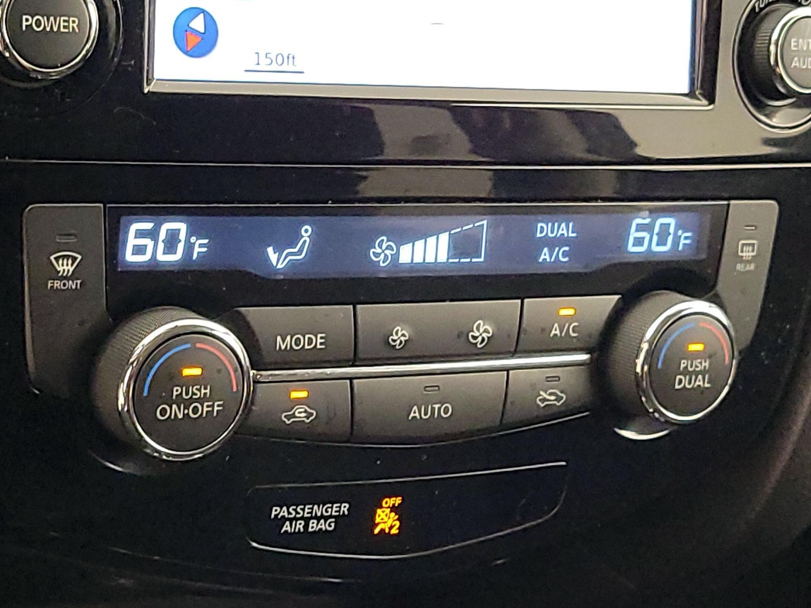 2017 Nissan Rogue SV - Photo 18