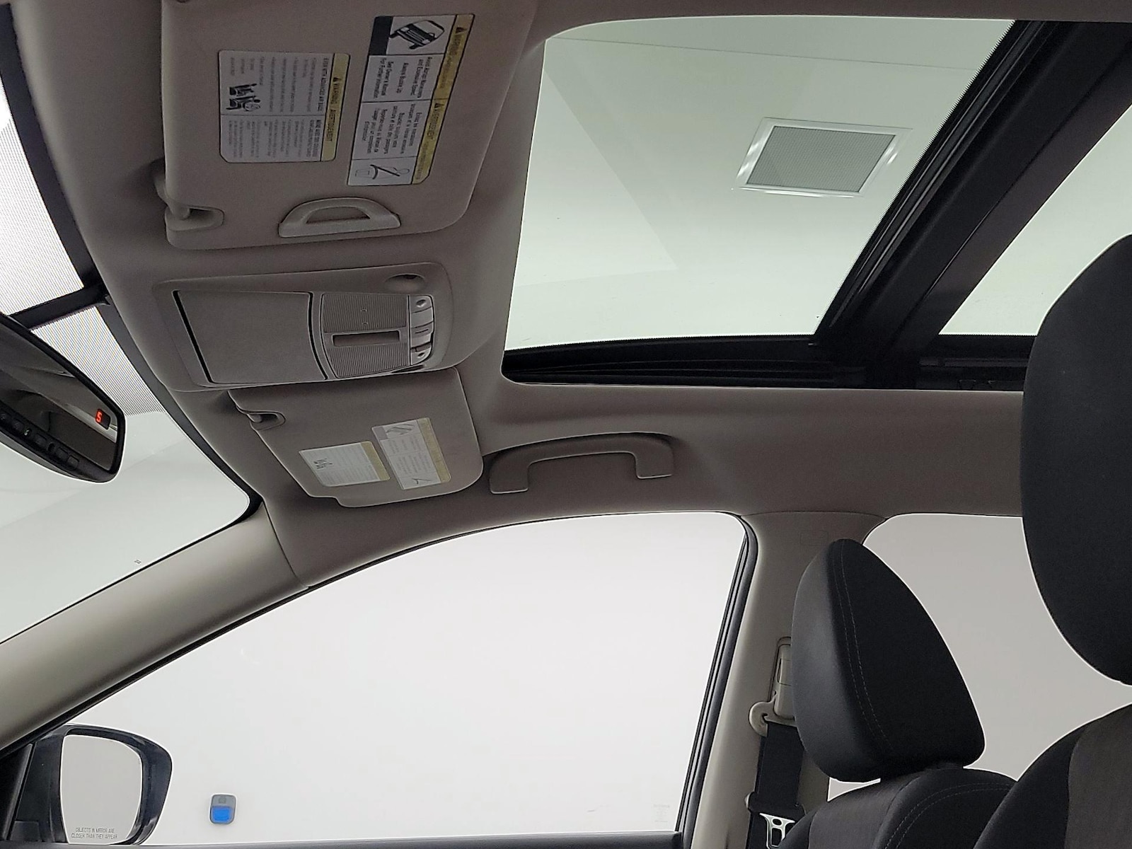 2017 Nissan Rogue SV - Photo 21