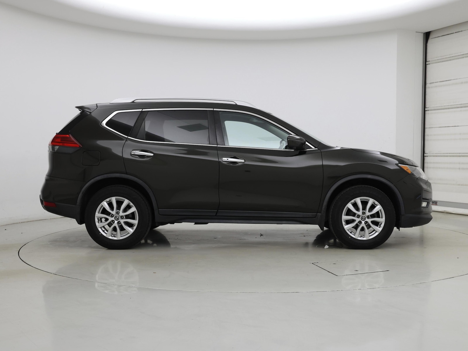 2017 Nissan Rogue SV - Photo 8