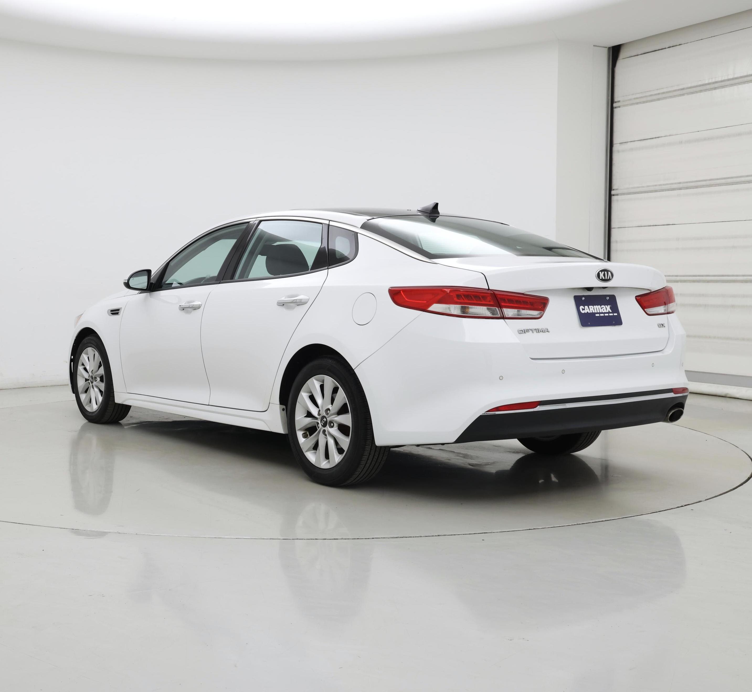 Thumbnail: 2016 Kia Optima - 2