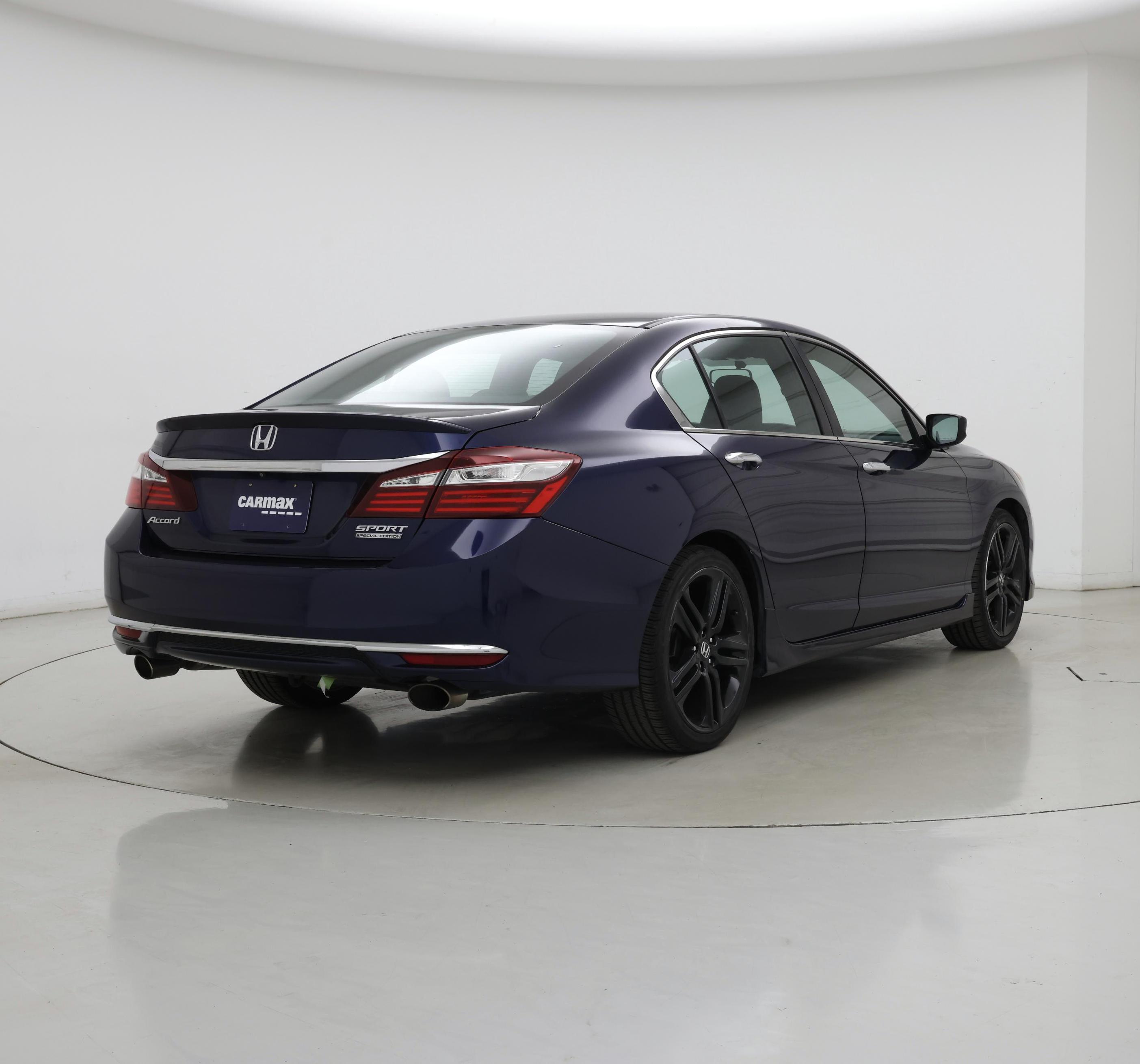 Thumbnail: 2017 Honda Accord - 8