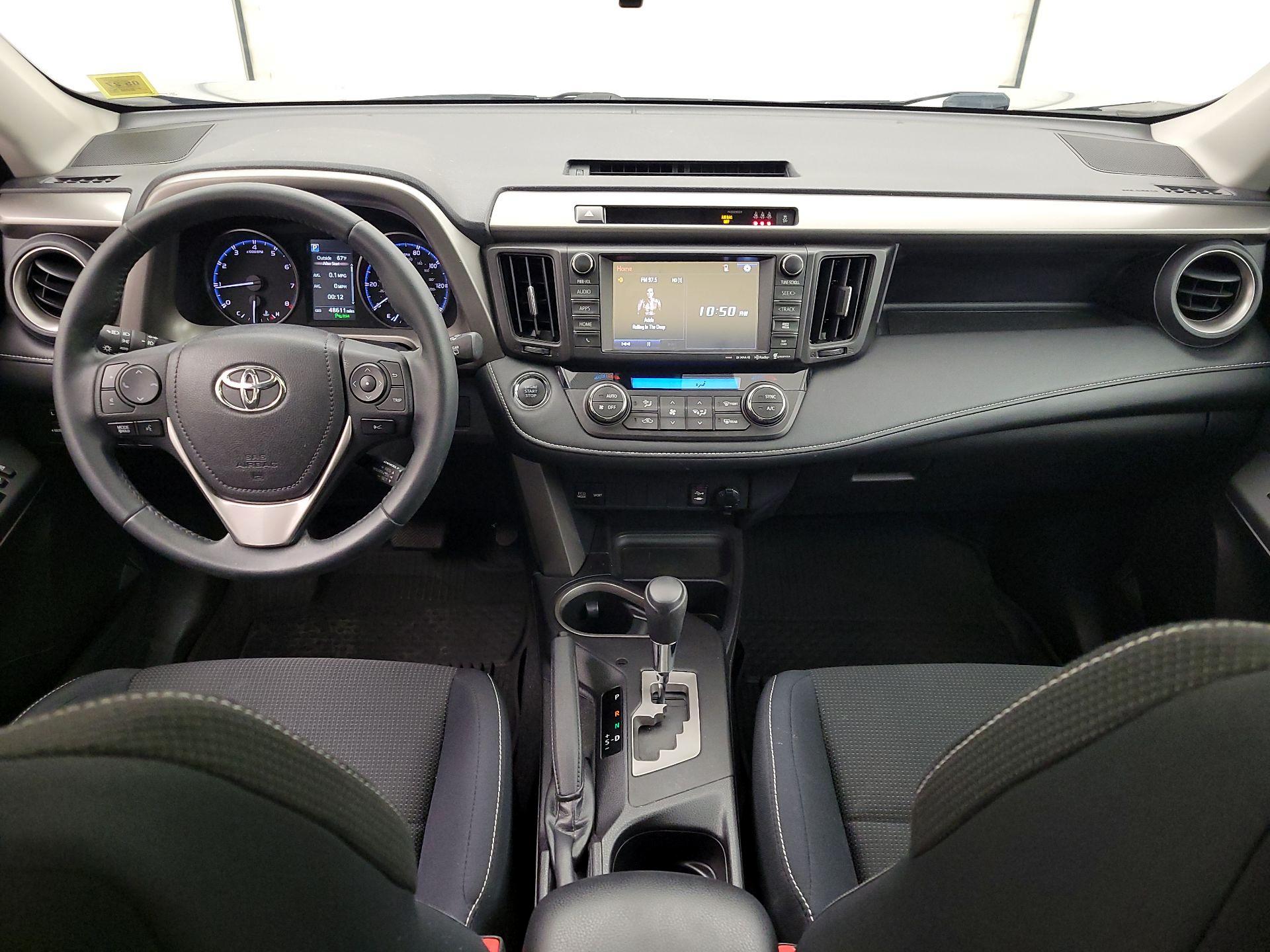 Thumbnail: 2017 Toyota RAV4 - 9