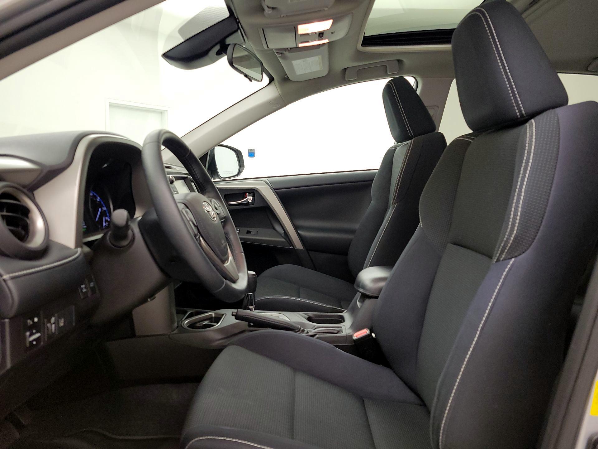 Thumbnail: 2017 Toyota RAV4 - 11