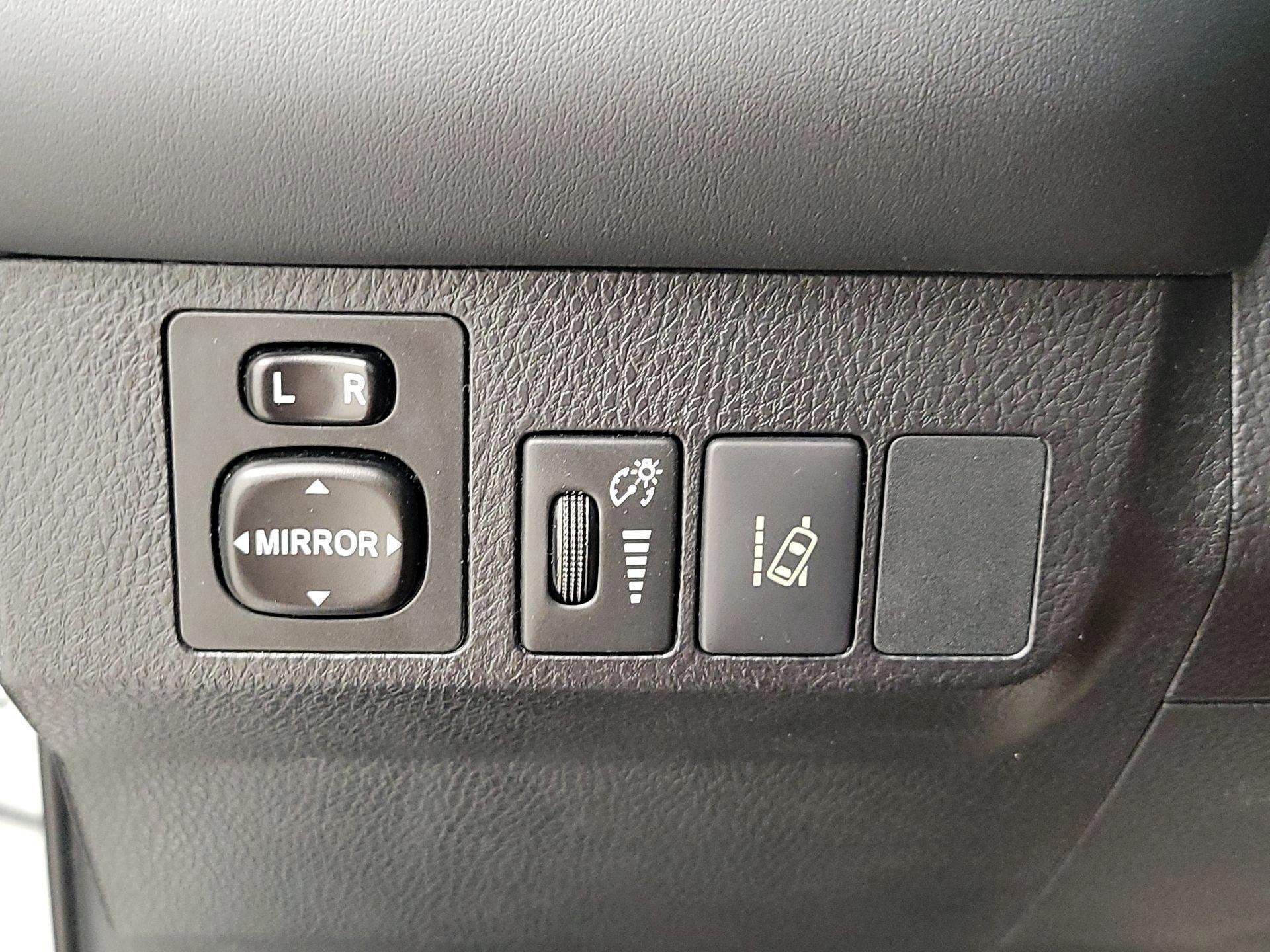 Thumbnail: 2017 Toyota RAV4 - 13