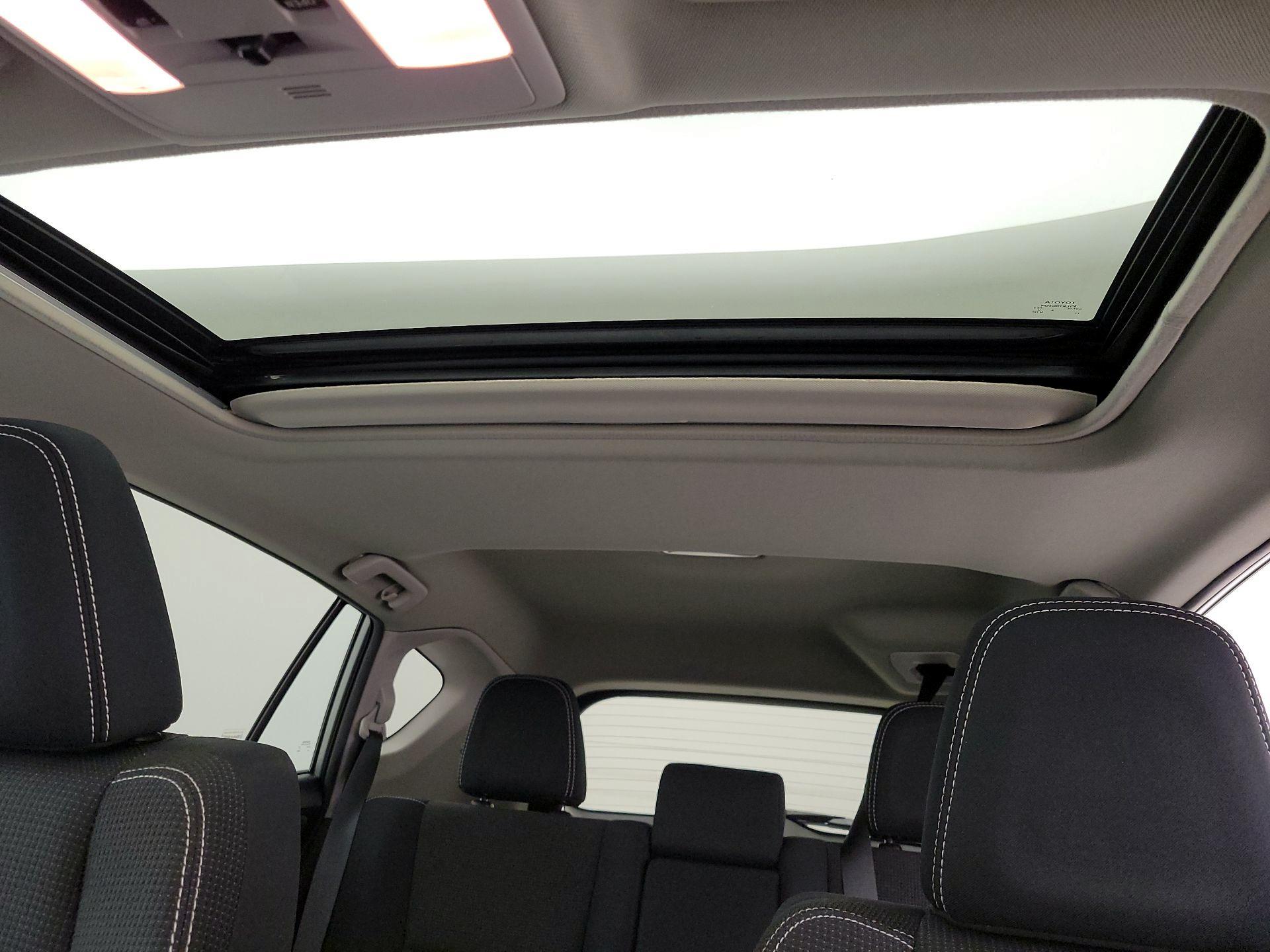 Thumbnail: 2017 Toyota RAV4 - 19