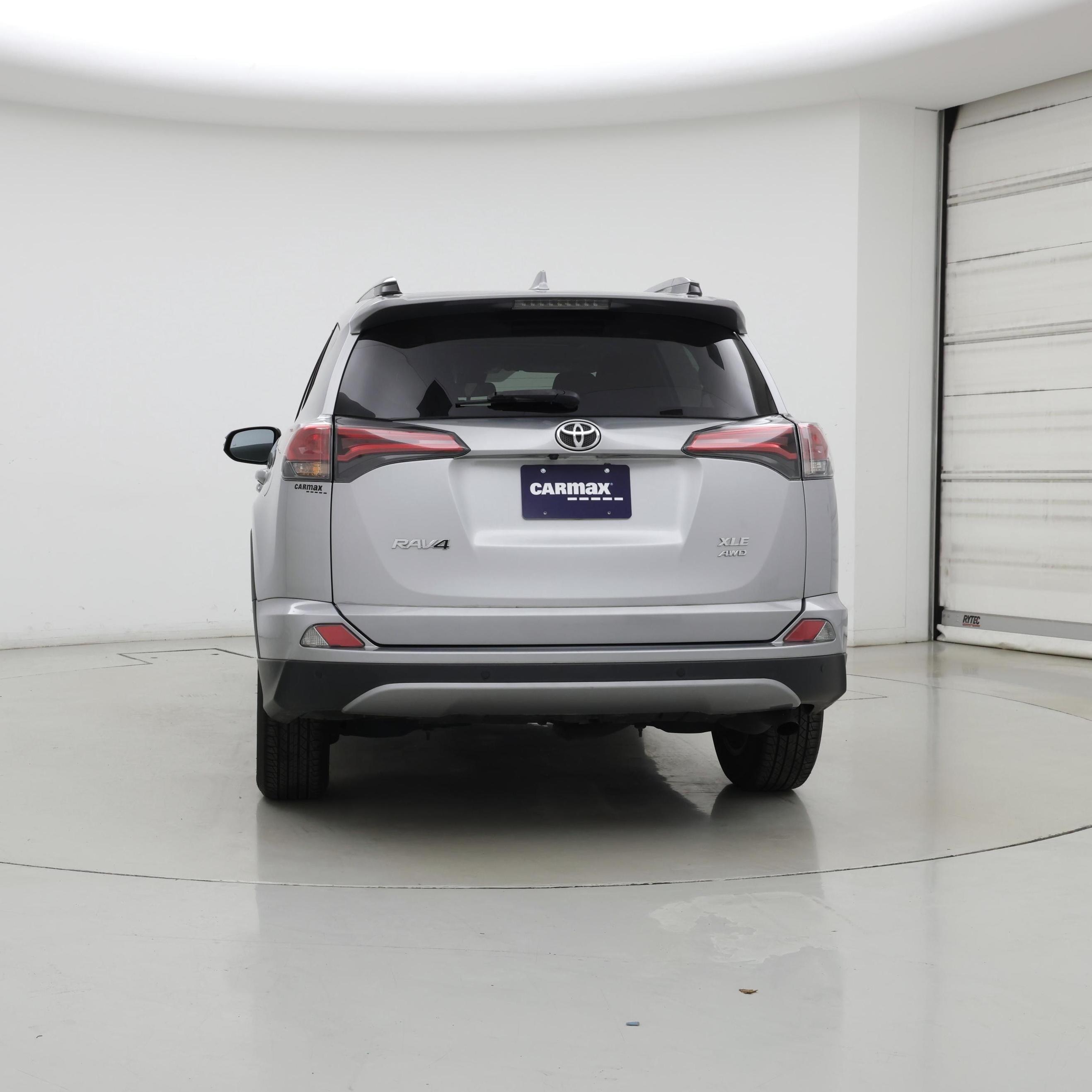 Thumbnail: 2017 Toyota RAV4 - 6