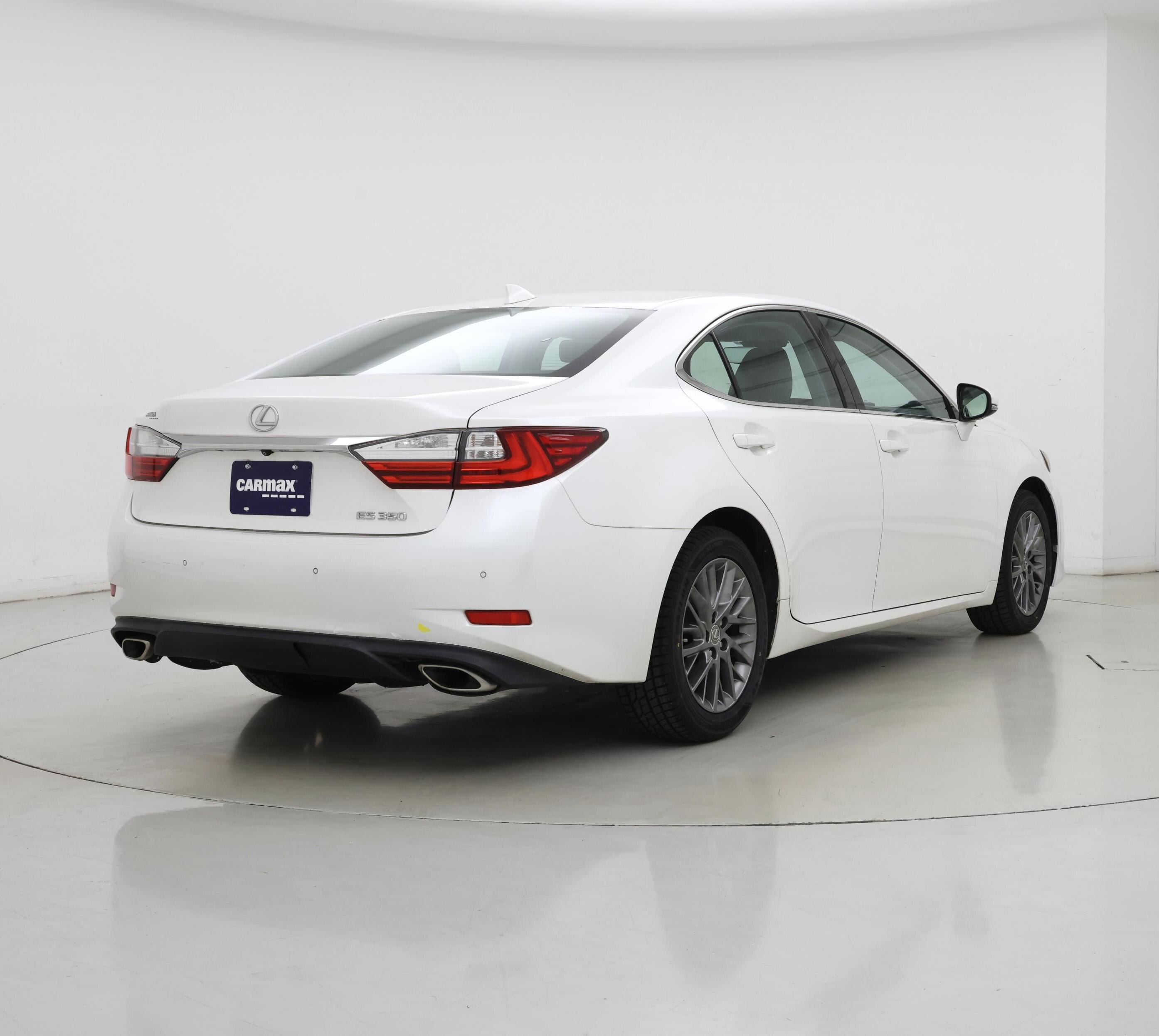 Thumbnail: 2017 Lexus ES - 8