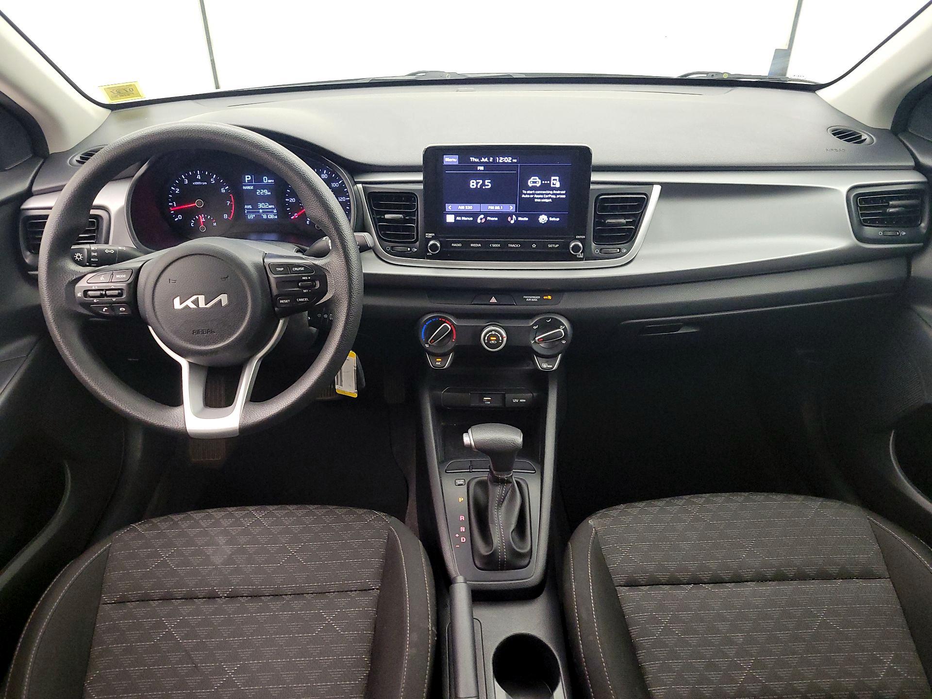 Thumbnail: 2022 Kia Rio - 9