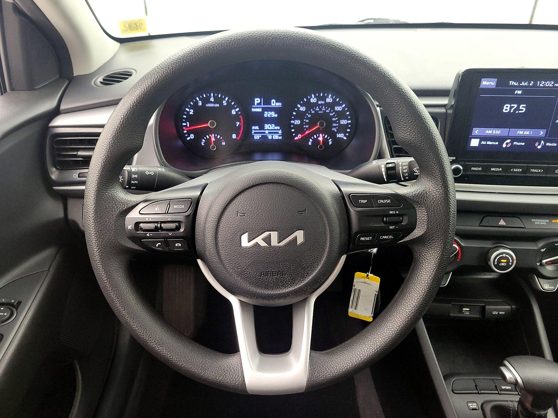 Thumbnail: 2022 Kia Rio - 10