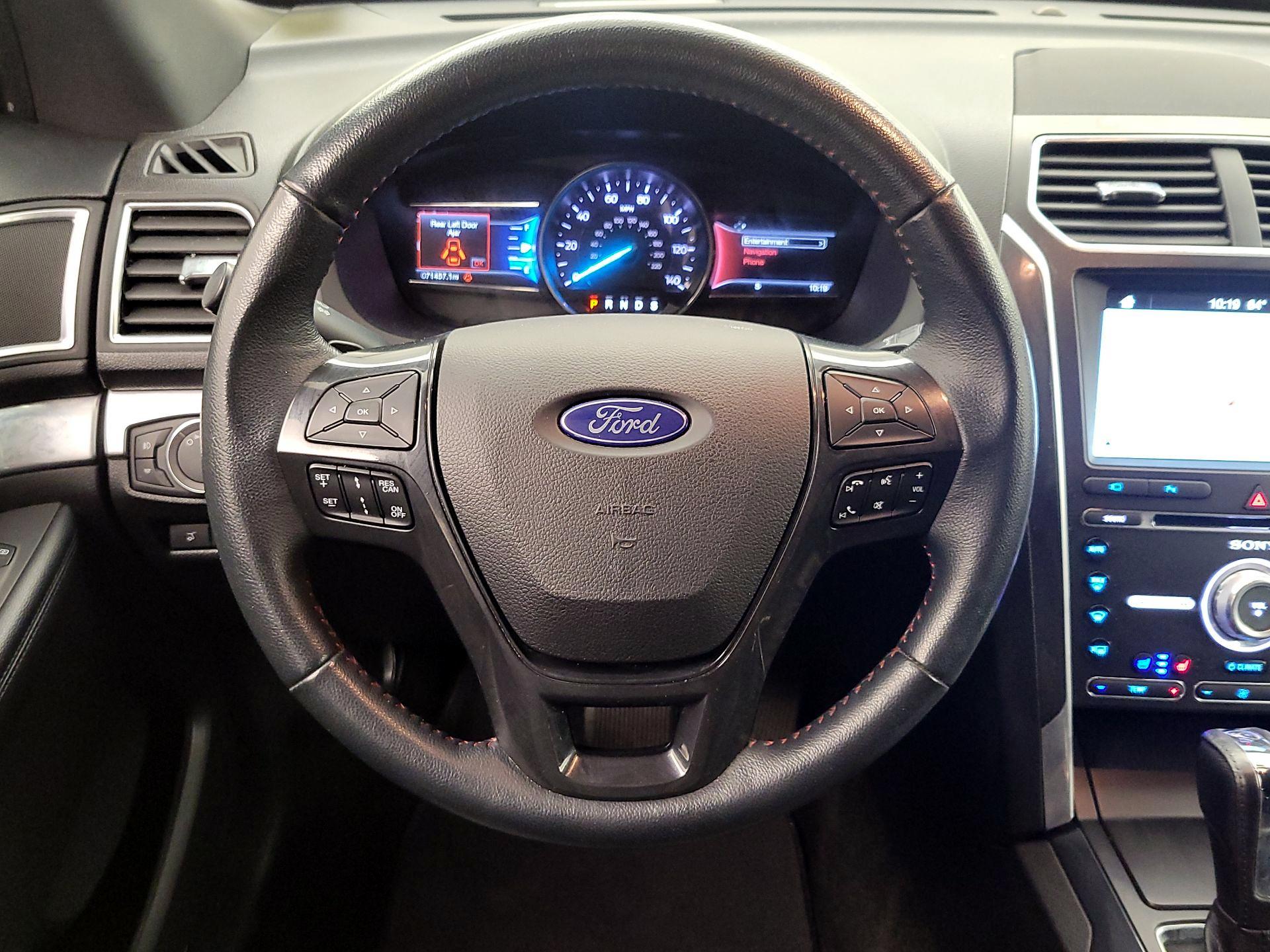 Thumbnail: 2017 Ford Explorer - 10
