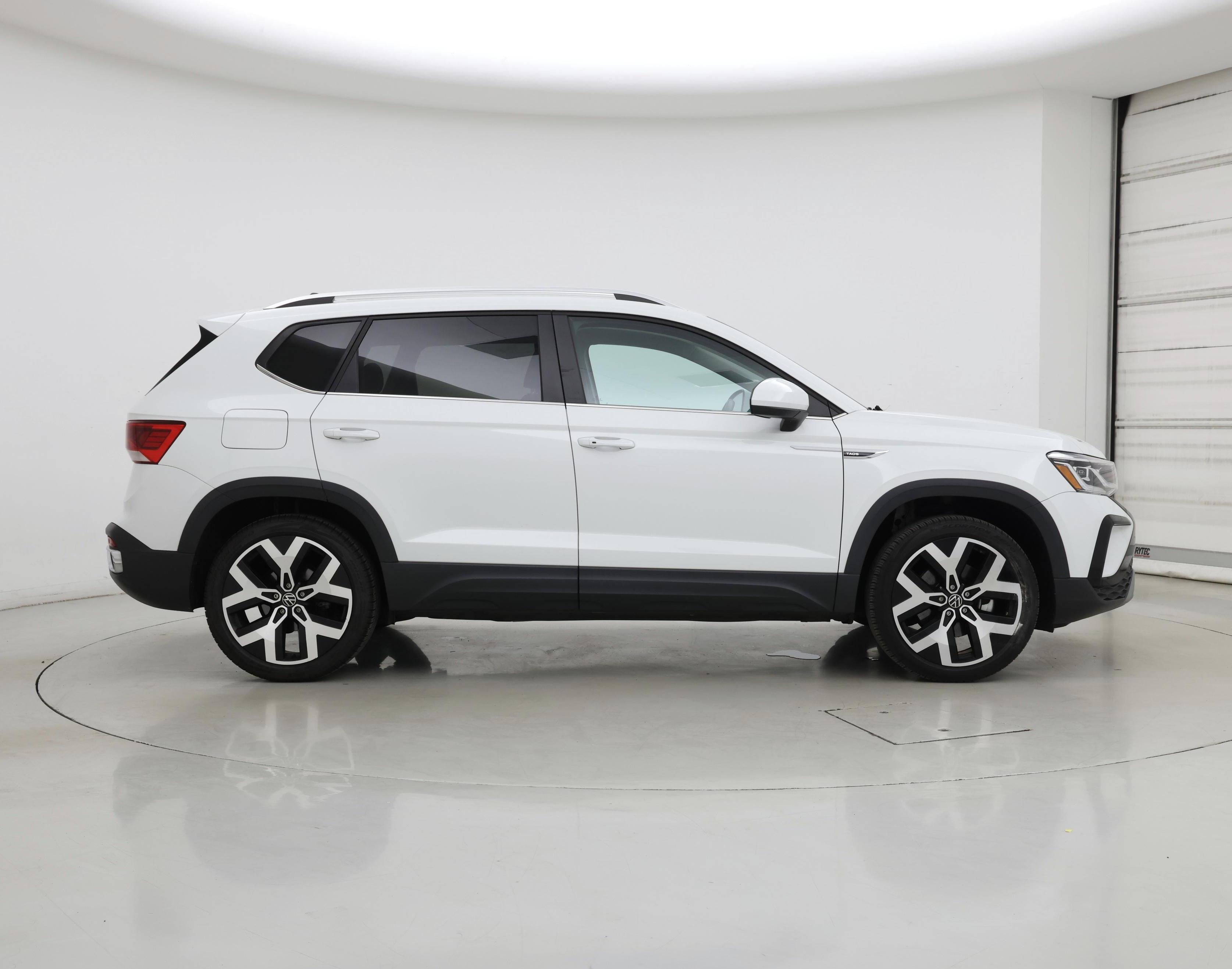 Thumbnail: 2022 Volkswagen Taos - 7