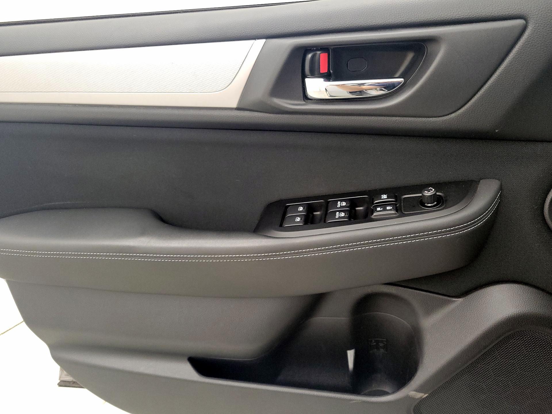 Thumbnail: 2015 Subaru Outback - 12