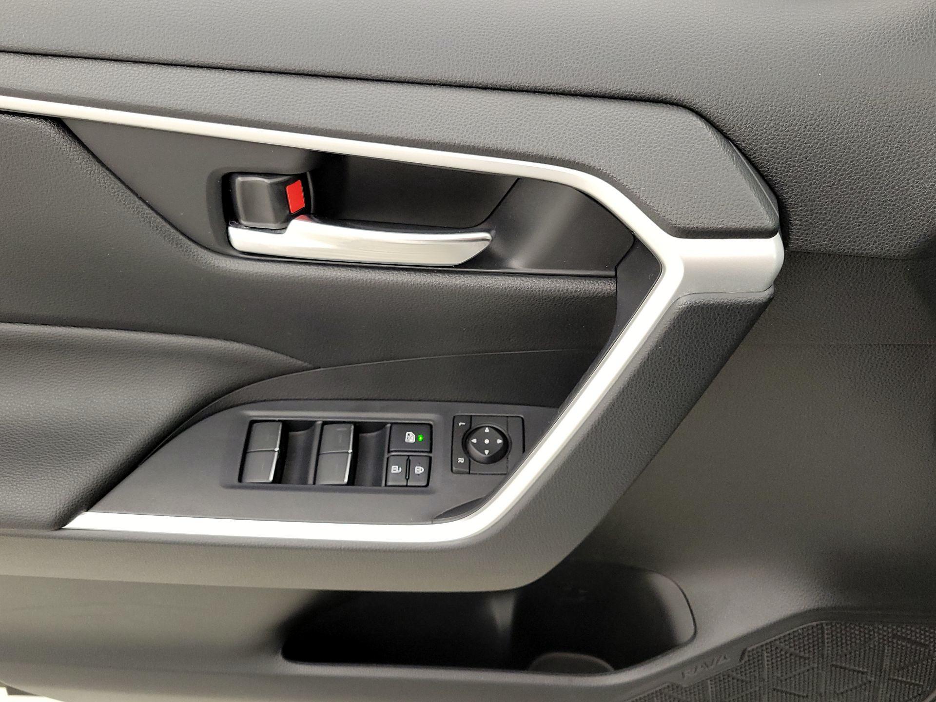 Thumbnail: 2023 Toyota RAV4 - 12
