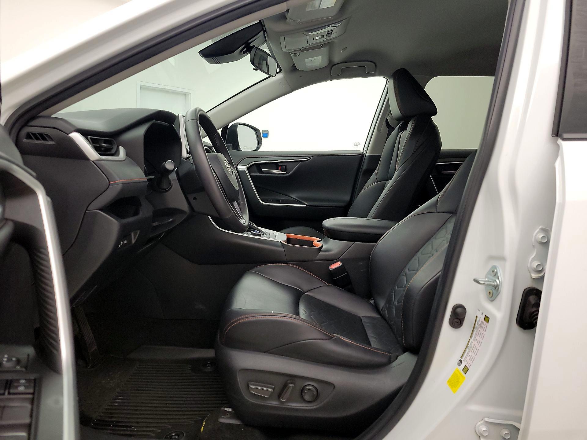 Thumbnail: 2024 Toyota RAV4 - 11