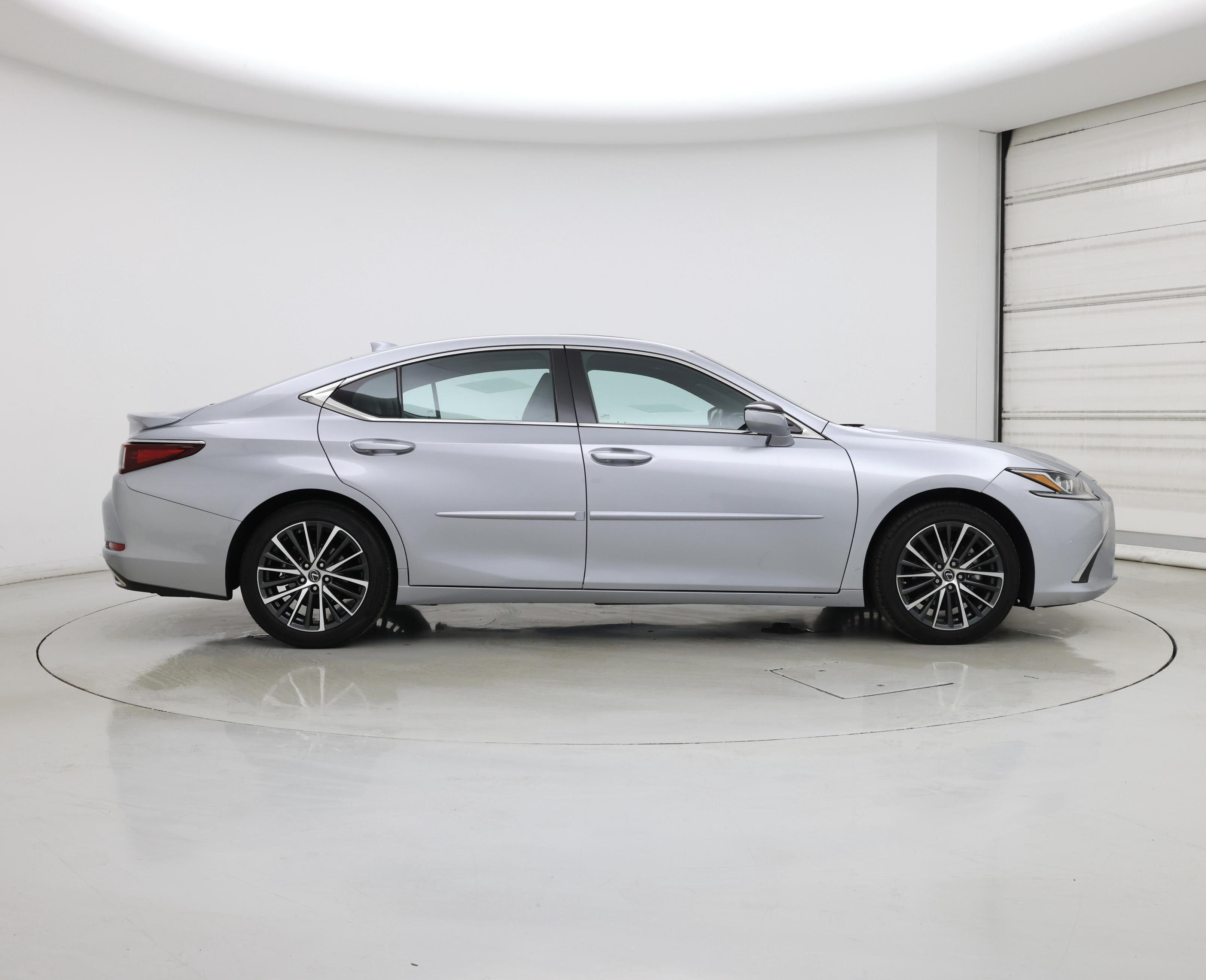 Thumbnail: 2023 Lexus ES - 7