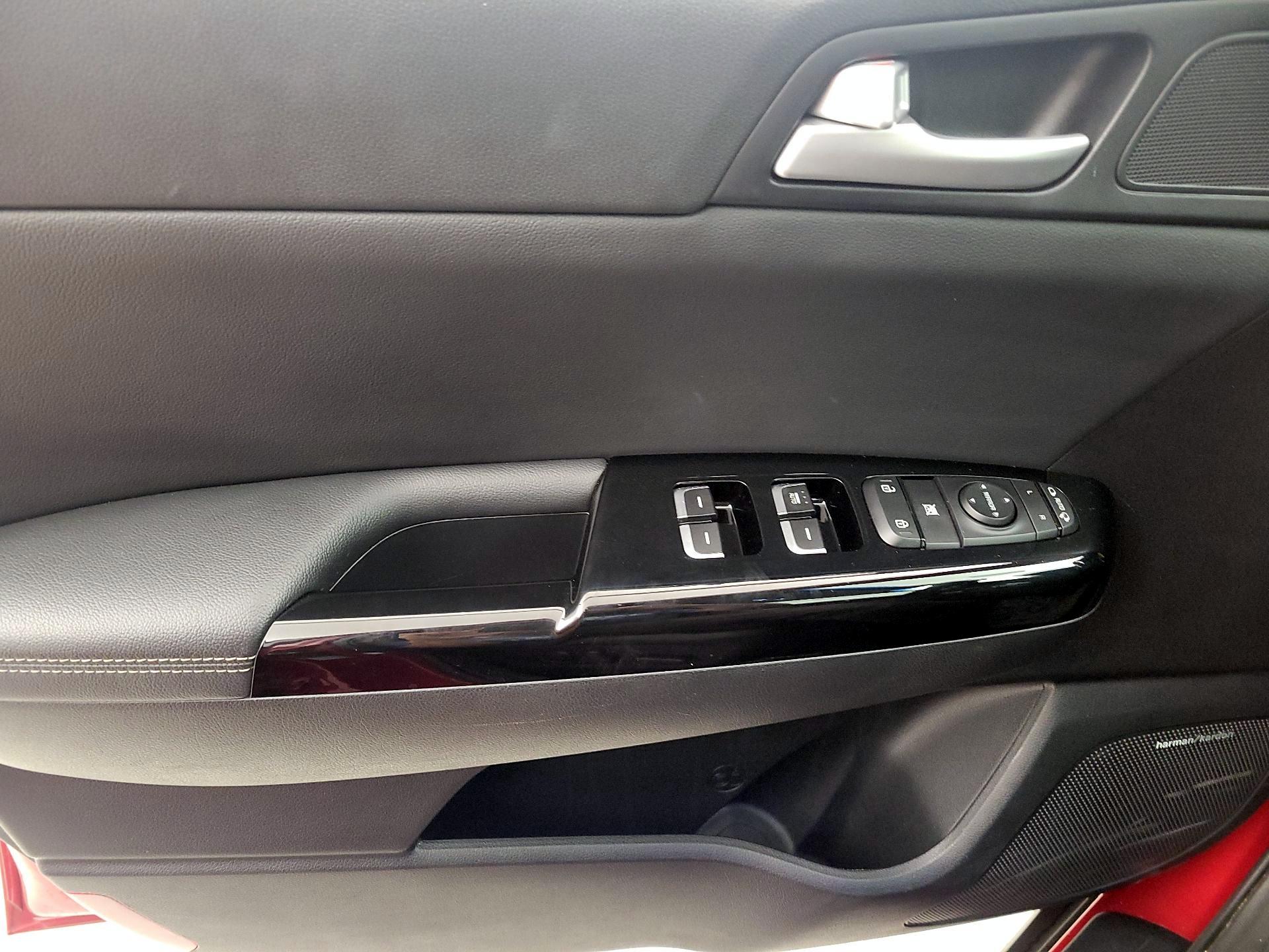 Thumbnail: 2020 Kia Sportage - 12