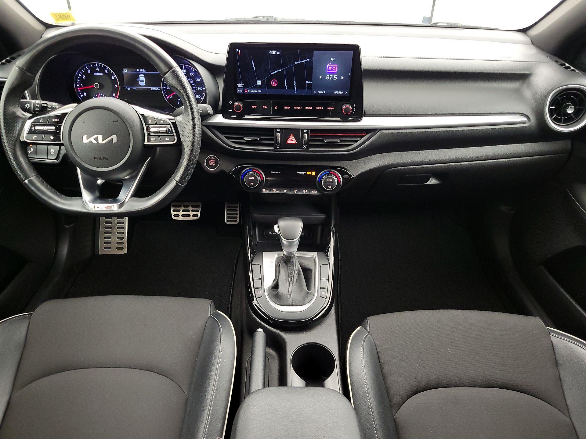 Thumbnail: 2022 Kia Forte - 9