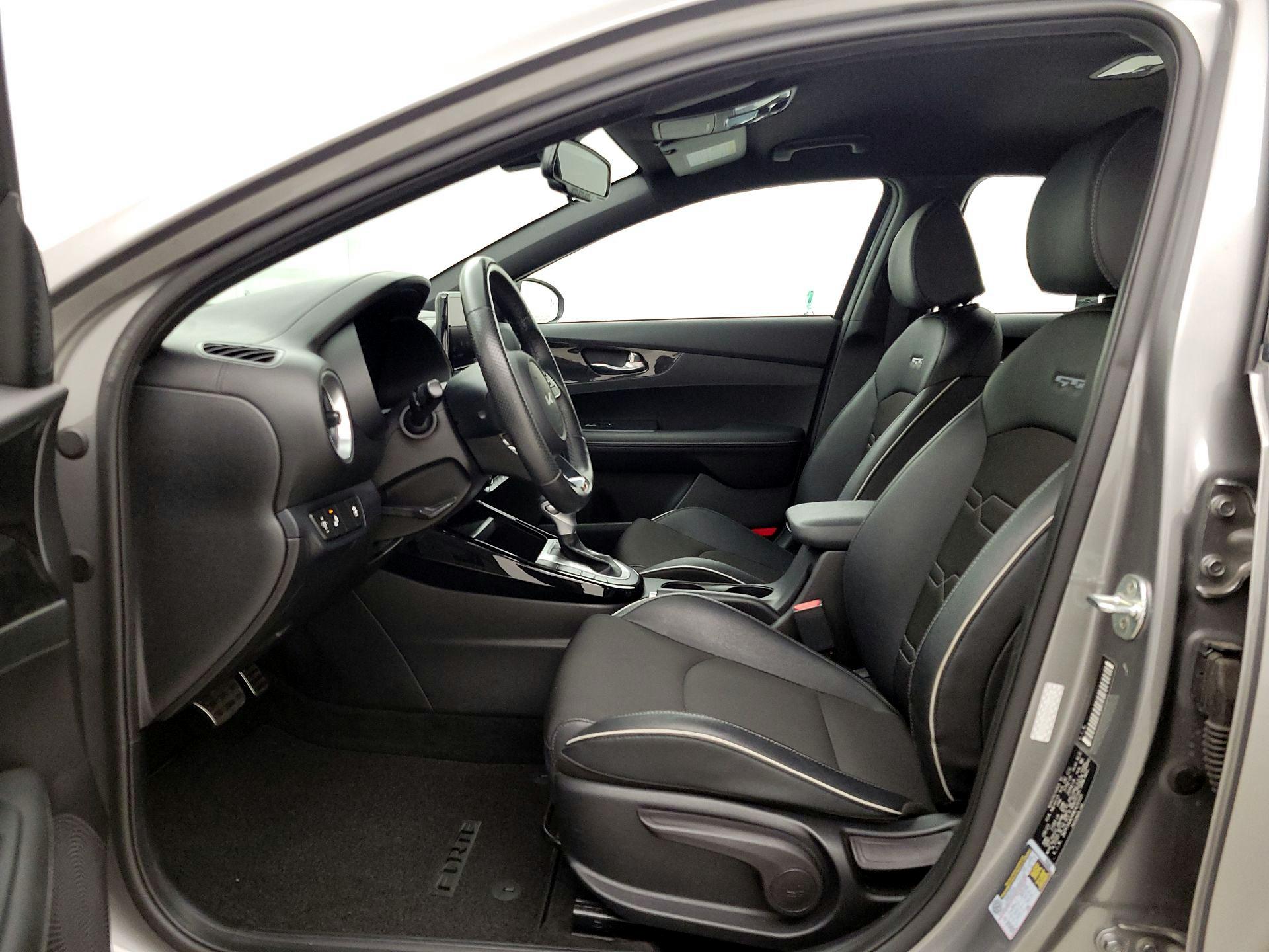 Thumbnail: 2022 Kia Forte - 11