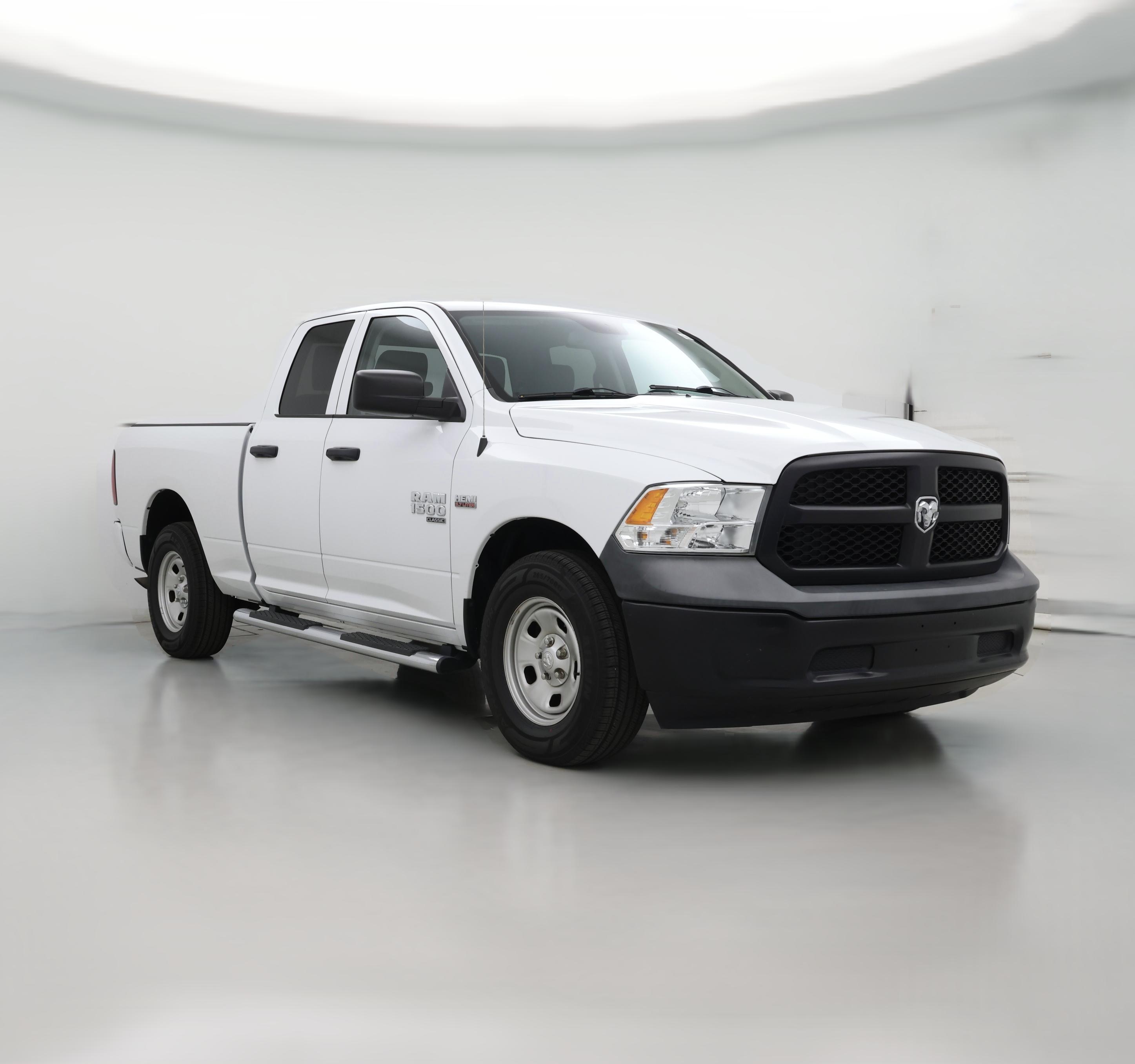Thumbnail: 2019 RAM 1500 Classic - 1