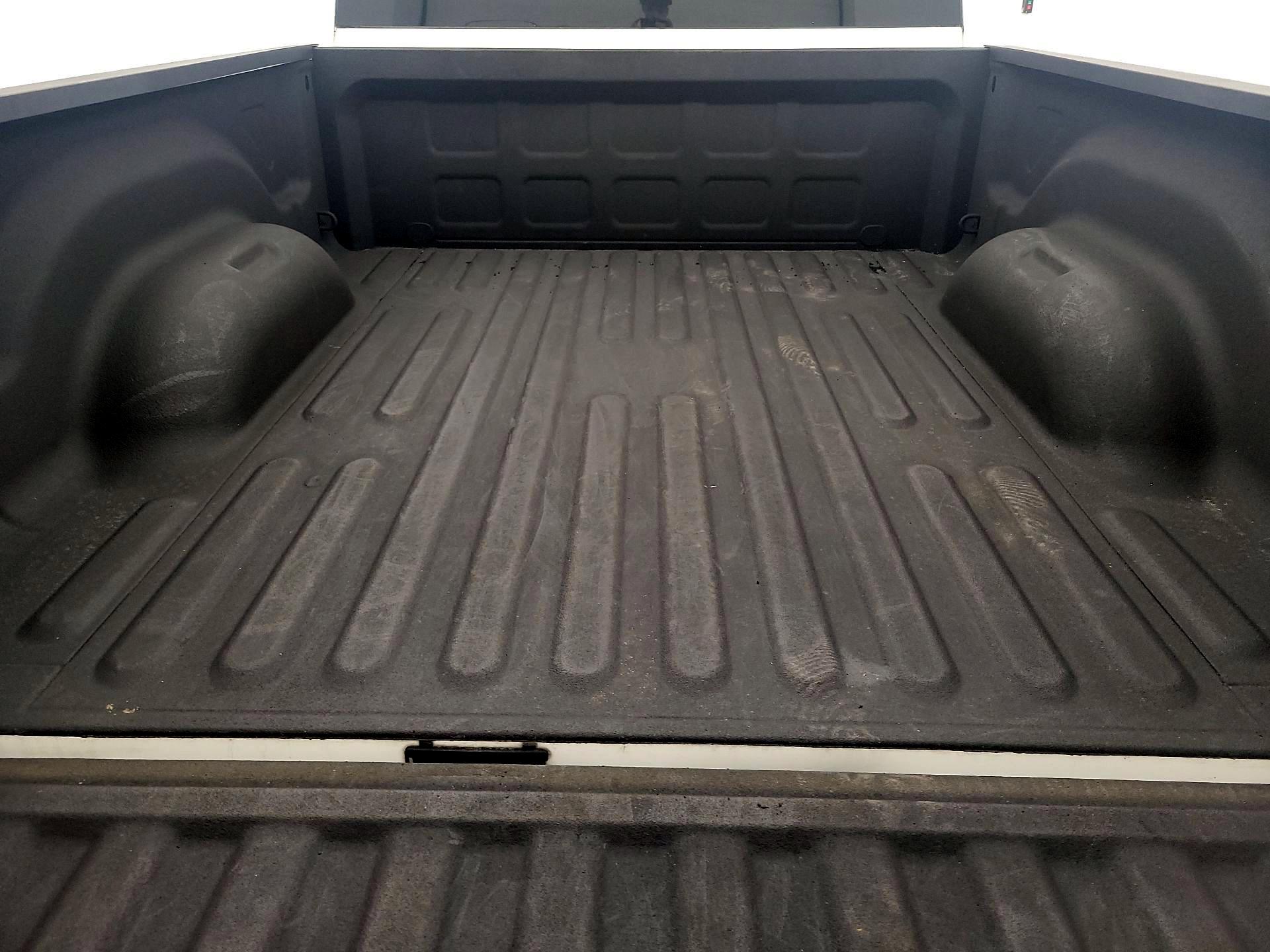 Thumbnail: 2019 RAM 1500 Classic - 20