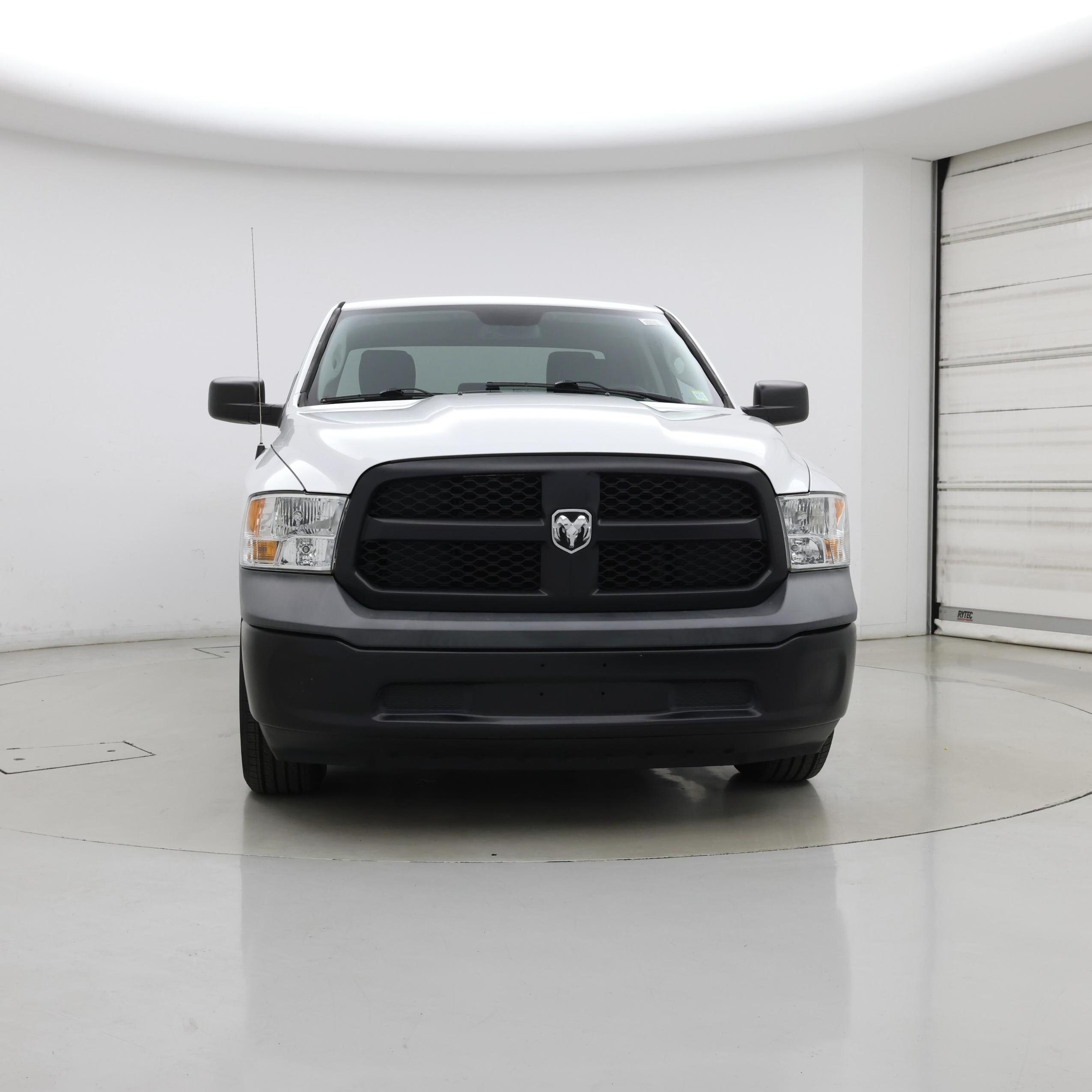 Thumbnail: 2019 RAM 1500 Classic - 5