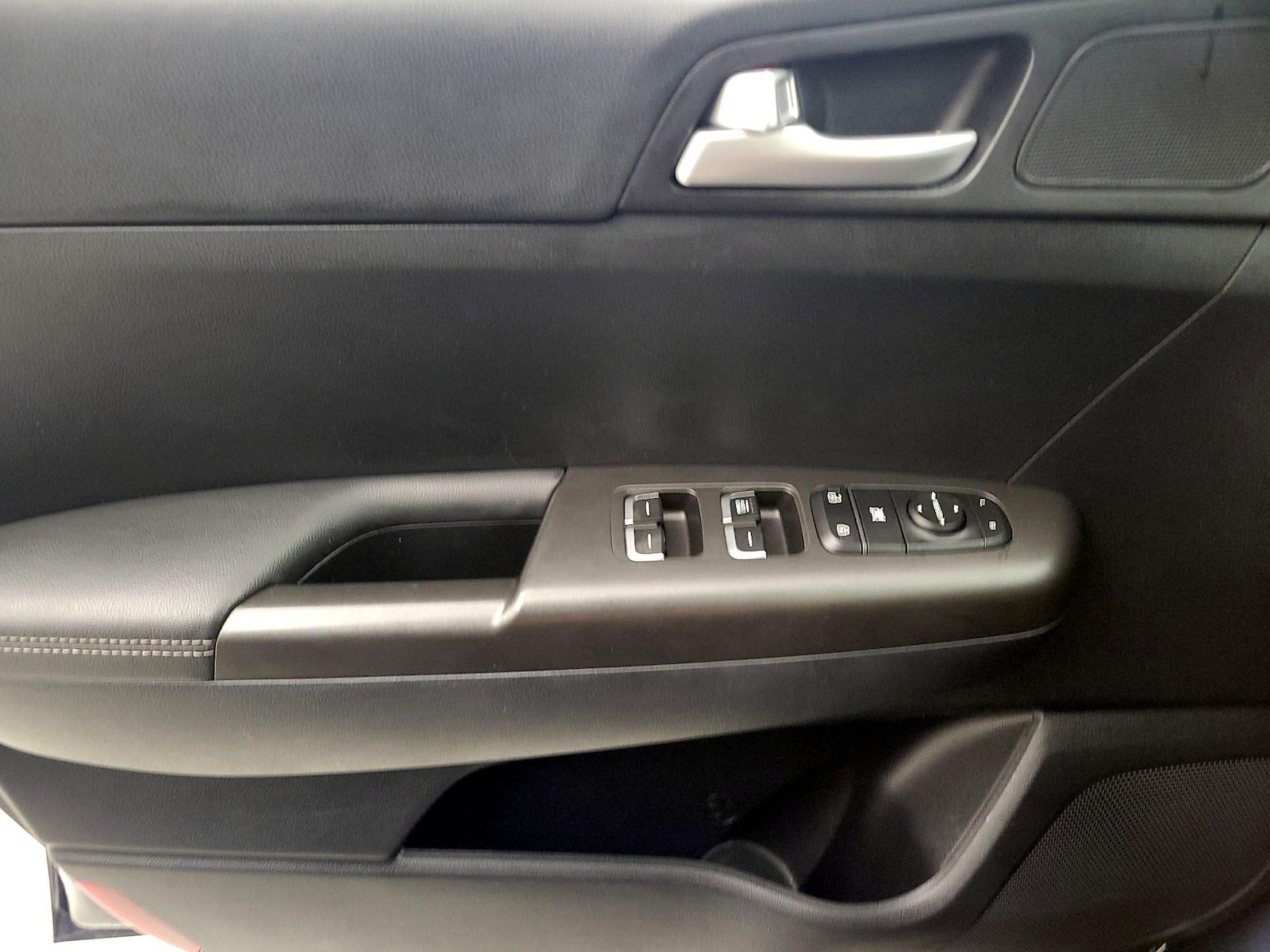 2022 Kia Sportage LX - Photo 13