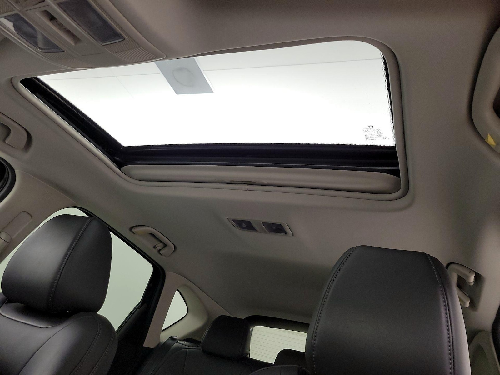 Sunroof(s) & Overhead Airbags