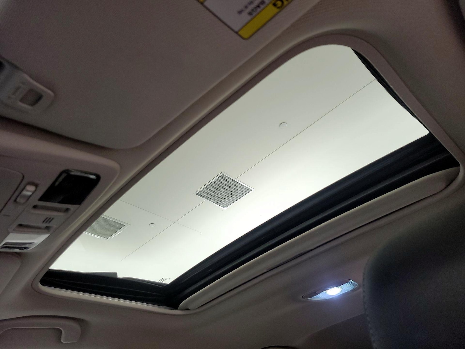 Sunroof(s) & Overhead Airbags