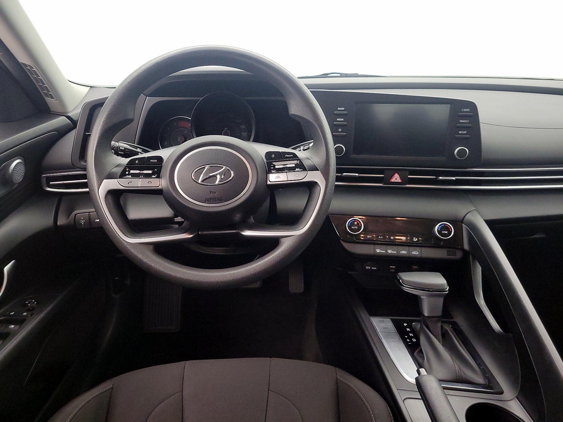 Thumbnail: 2023 Hyundai Elantra - 10